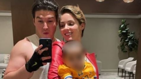 La pareja compartió en redes sociales la cara del bebé (Foto: captura de pantalla/Instagram)