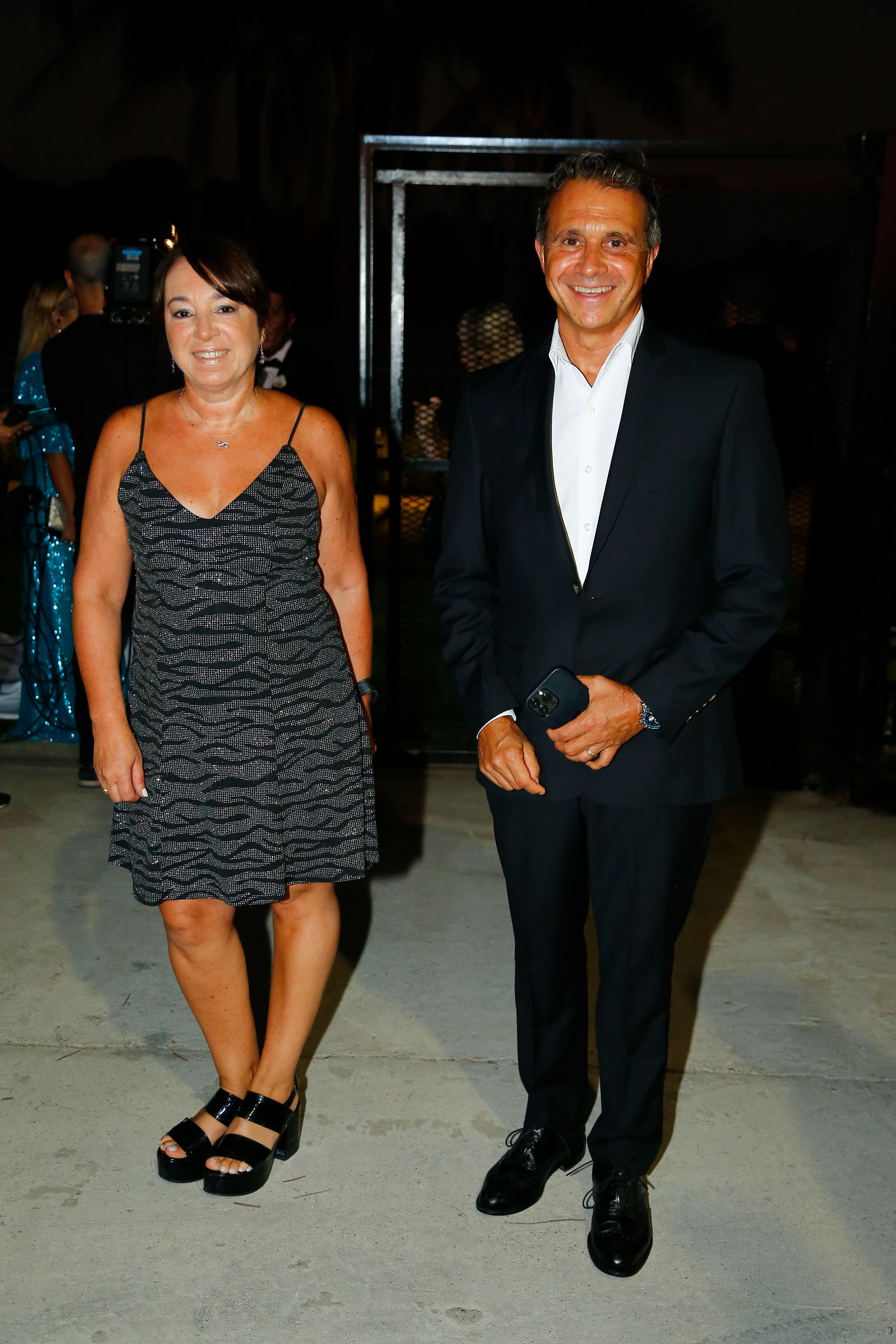 Sergio Lapegüe y su esposa invitados a la boda de Rodolfo Barili y Lara Piro 