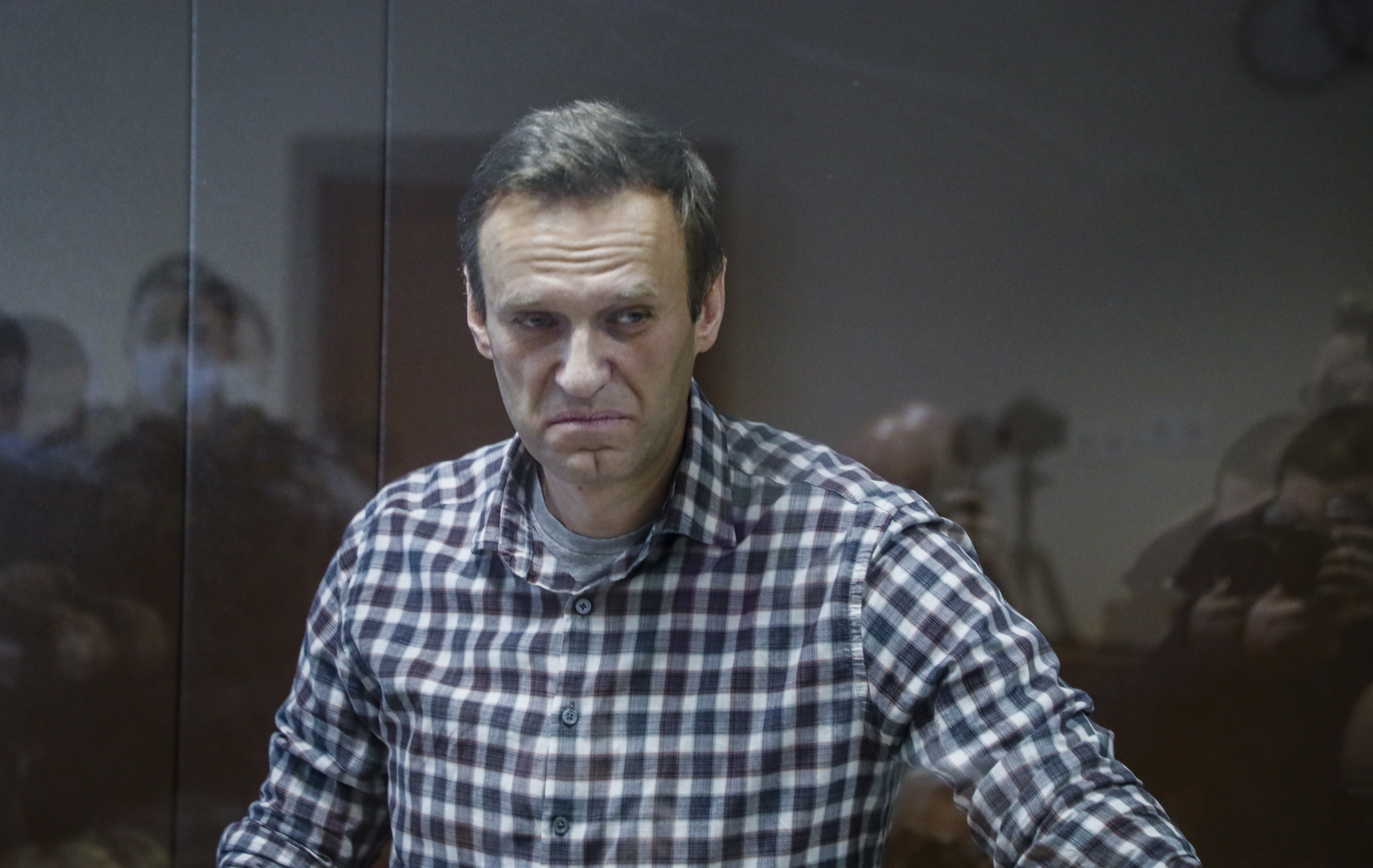 El líder opositor ruso, Alexei Navalny, en la corte de Moscú el pasado mes de febrero, antes de ser encarcelado. EFE/EPA/YURI KOCHETKOV (MANDATORY CREDIT)
