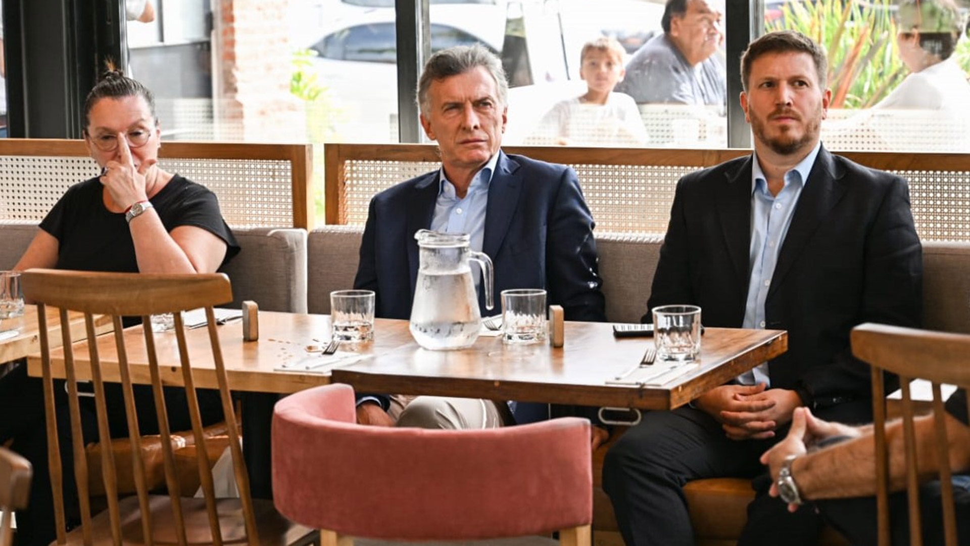 Mauricio Macri y Federico Angelini, en el encuentro con vecinos y comerciantes rosarinos