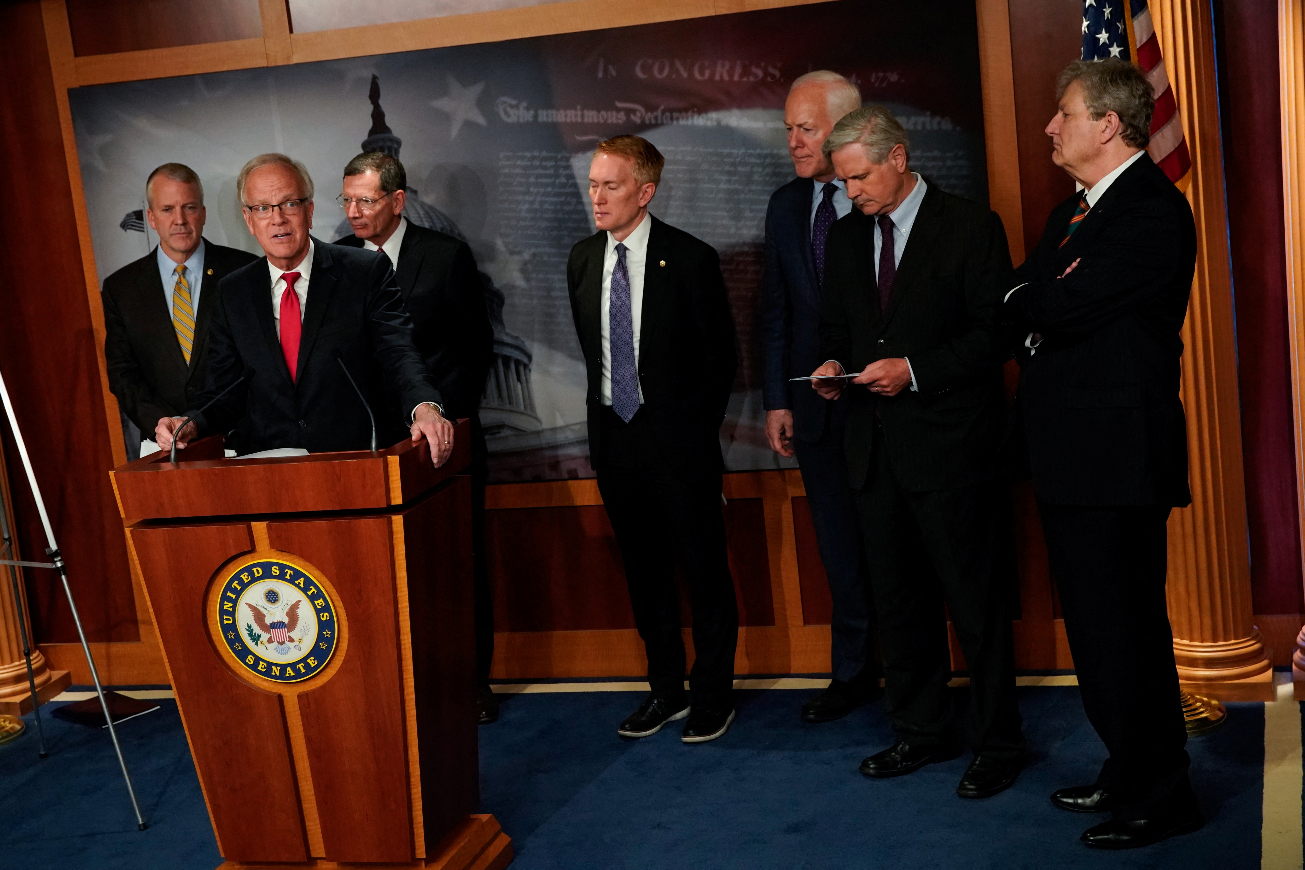 Senadores republicados durante una conferencia de prensa en el Senado (REUTERS/Elizabeth Frantz)