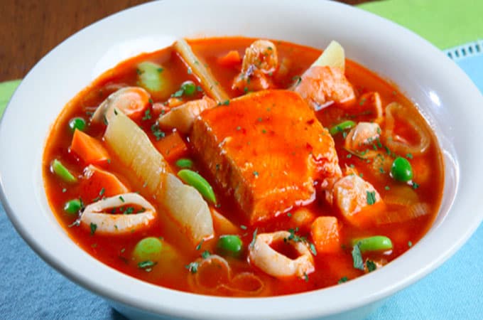 Cazuela de pescado, comida de la selva peruana. Foto: difusión.