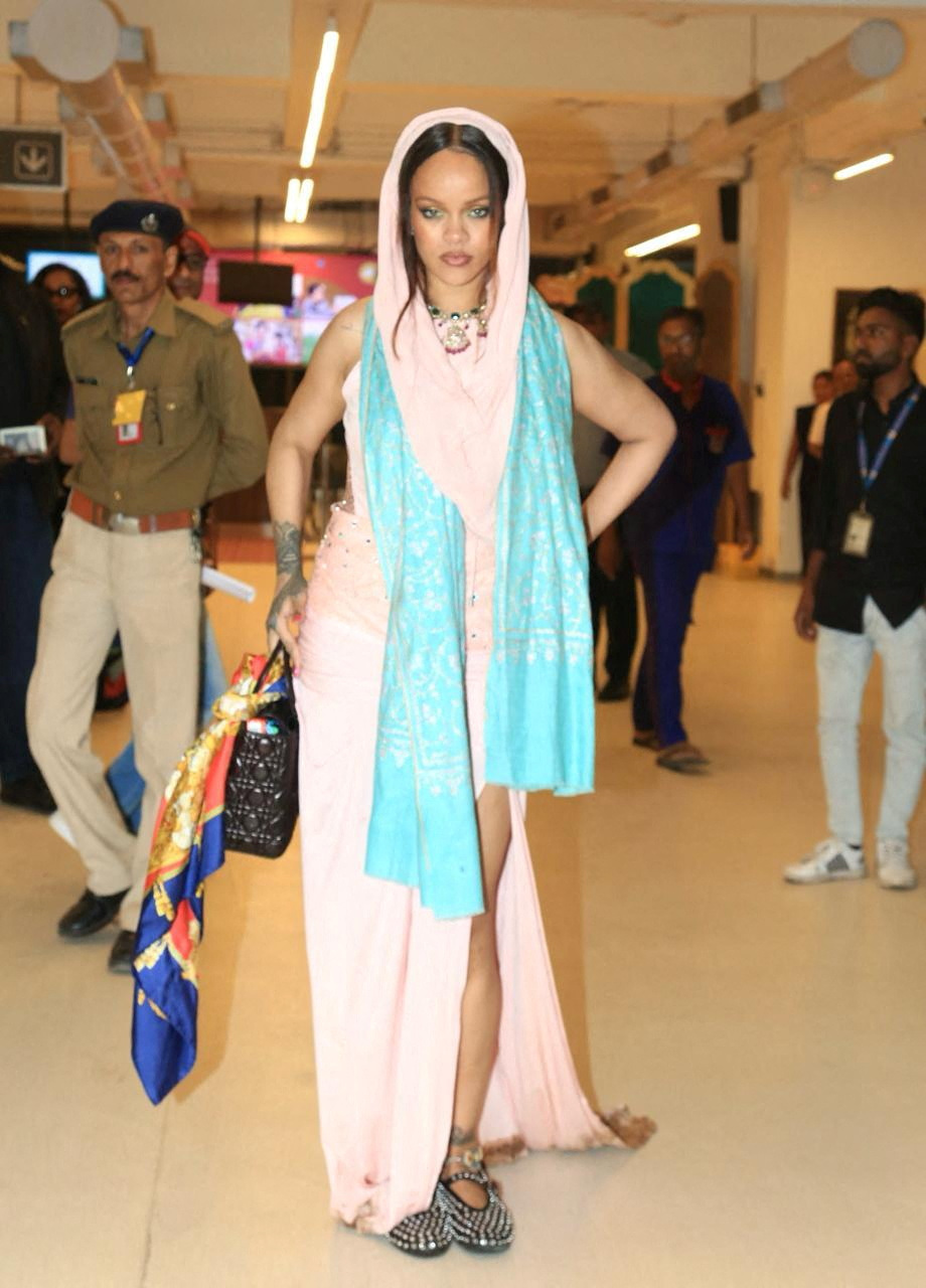 La boda del año: Kim Kardashian, Priyanka Chopra, Nick Jonas y más  celebridades presentes en la lujosa ceremonia - Infobae, image size:920x1280