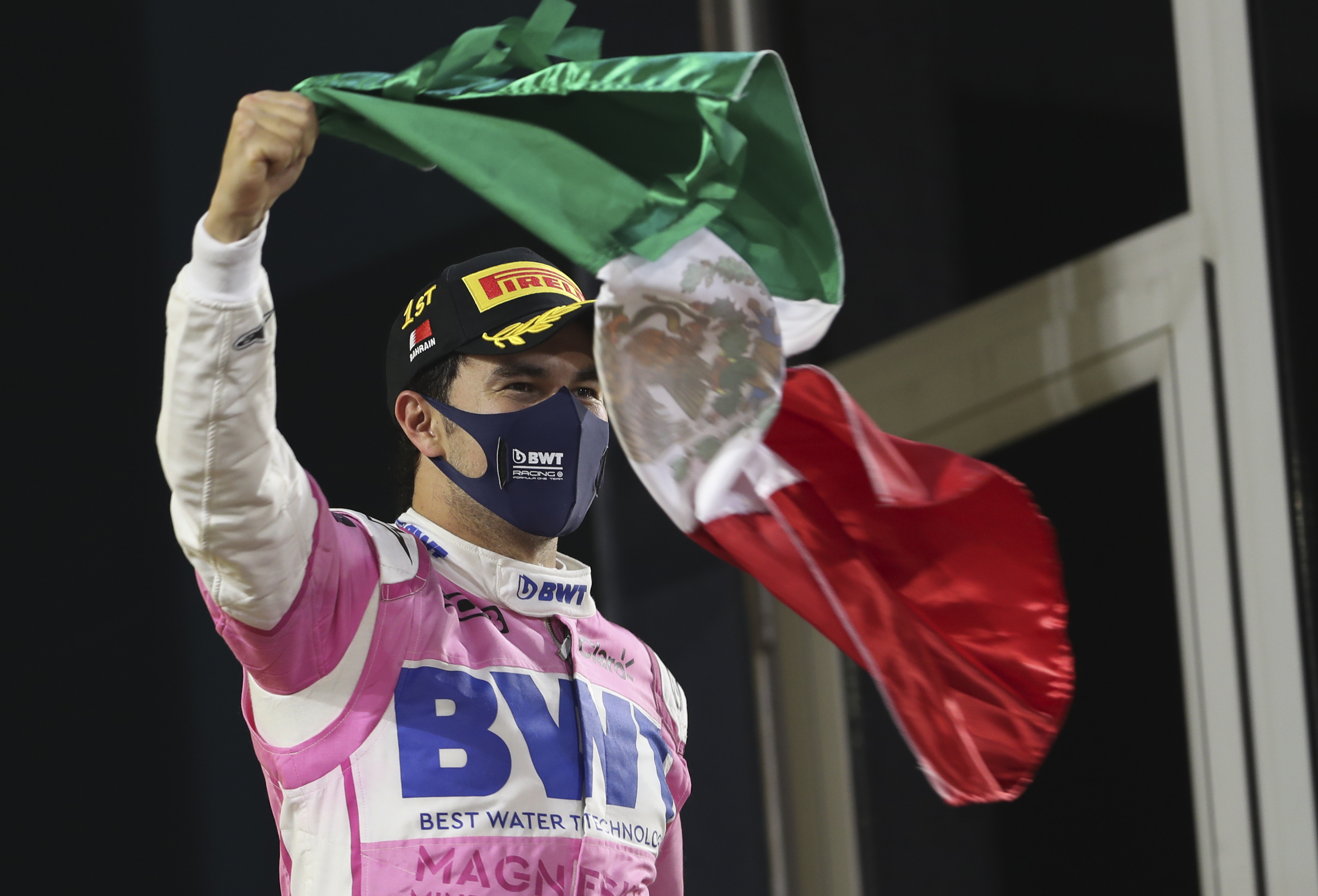 Sergio Pérez es el único piloto de Fórmula 1 que ha ganado una carrera luego de terminar la primera vuelta en último lugar (Foto: AP Photo/Kamran Jebreili, Pool)