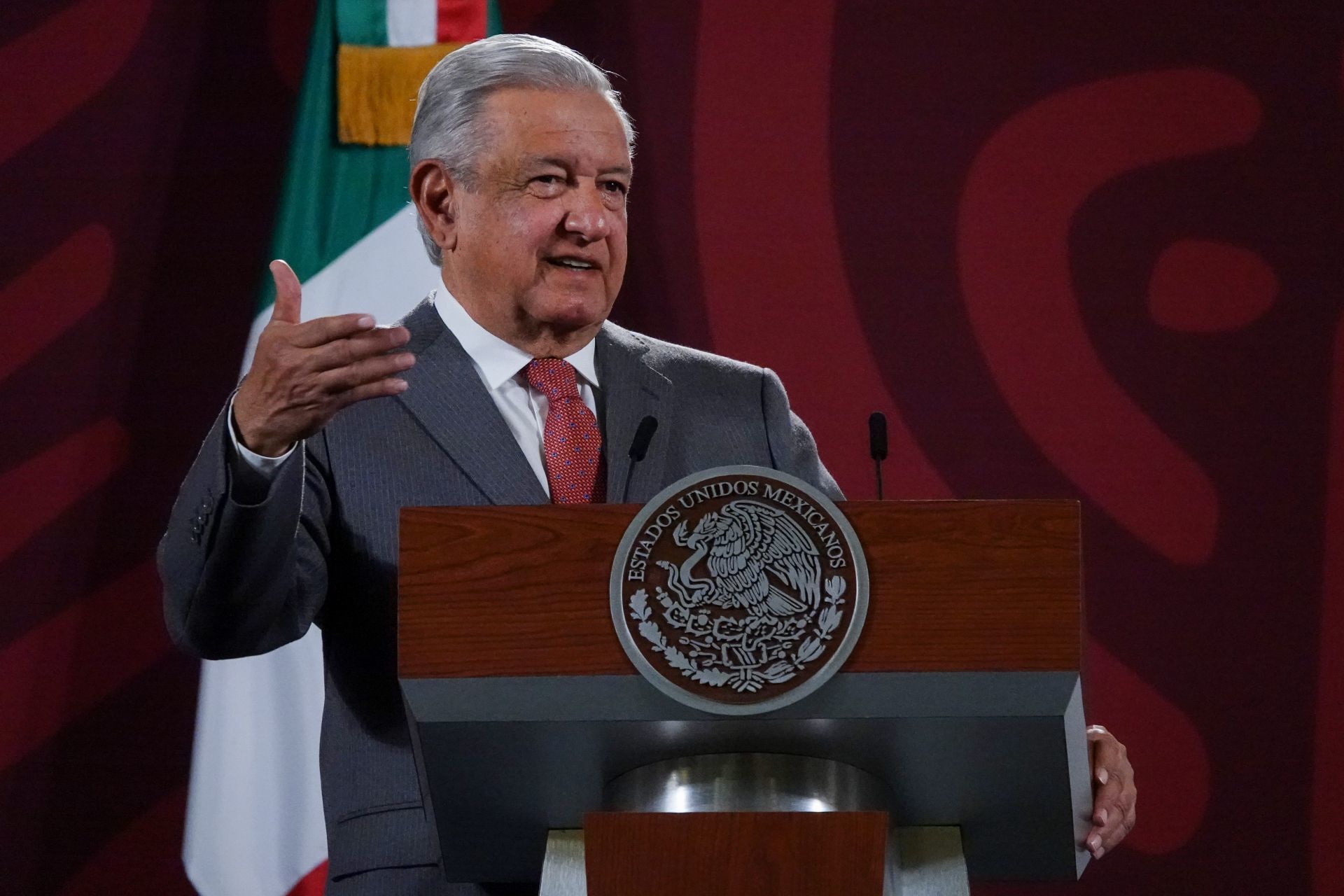Recientemente Andrés Manuel López Obrador anunció un aumento en el salario de servidores públicos, incluidos los profesores. FOTO: GALO CAÑAS/CUARTOSCURO.COM