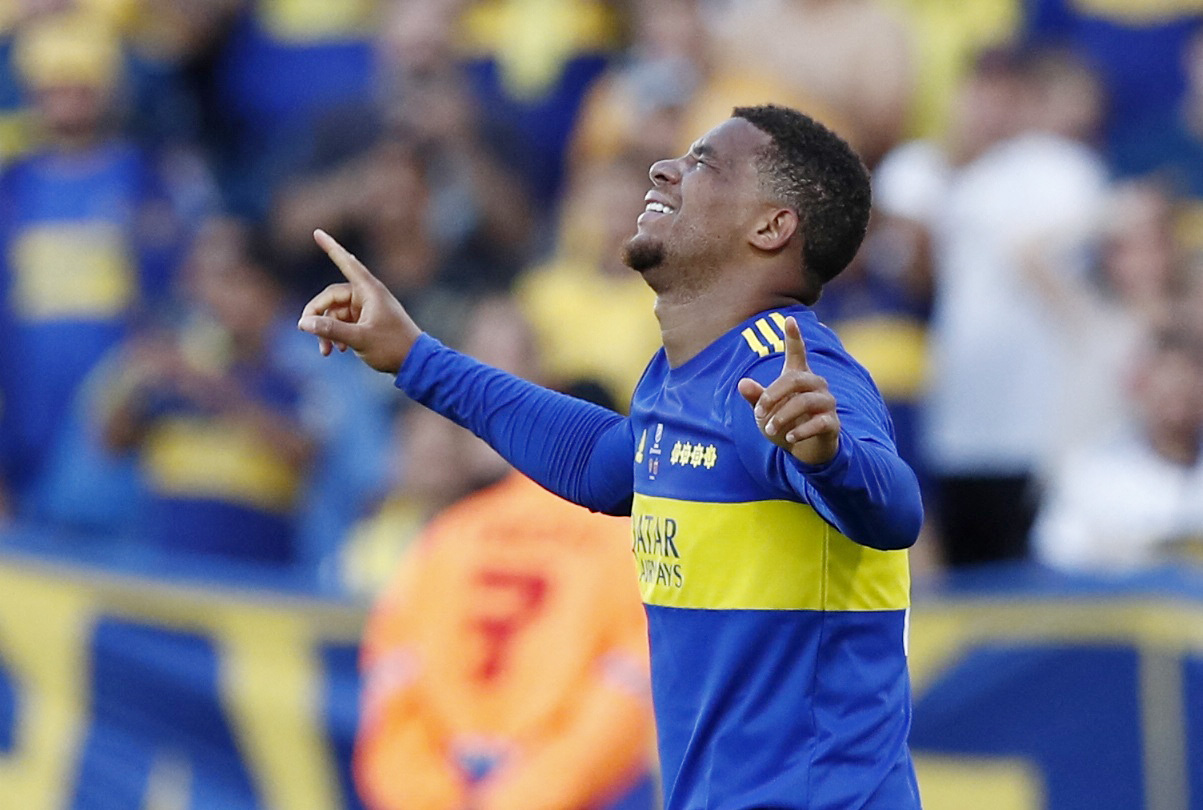 El golazo de Frank Fabra que acerca a Boca Juniors al título en Argentina