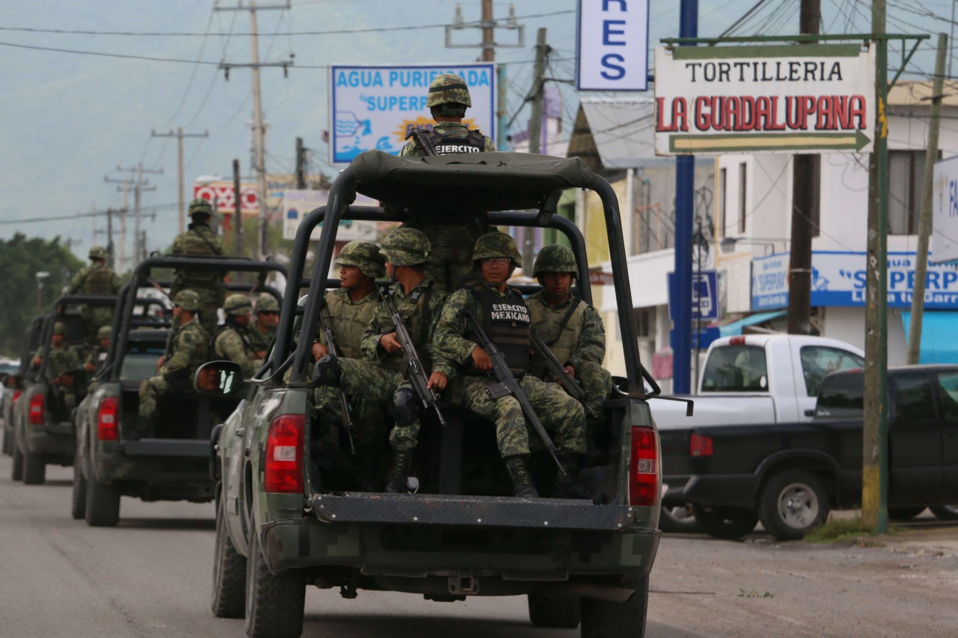 Agentes de la Sedena fueron enviados para reforzar la seguridad en Zamora, cerca de Ixtlán (Foto: Cuartoscuro)