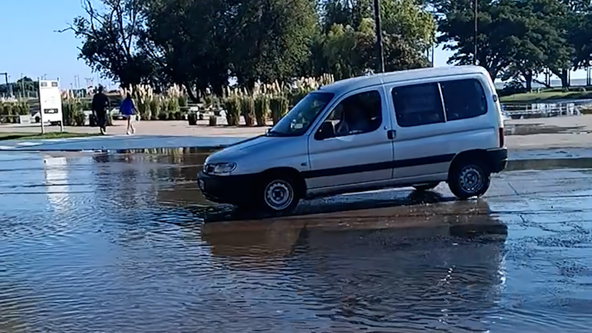 Jugadores sin respuestas, un vestuario caliente y la última charla con el plantel: el detrás de escena de la salida de Gallardo de River
