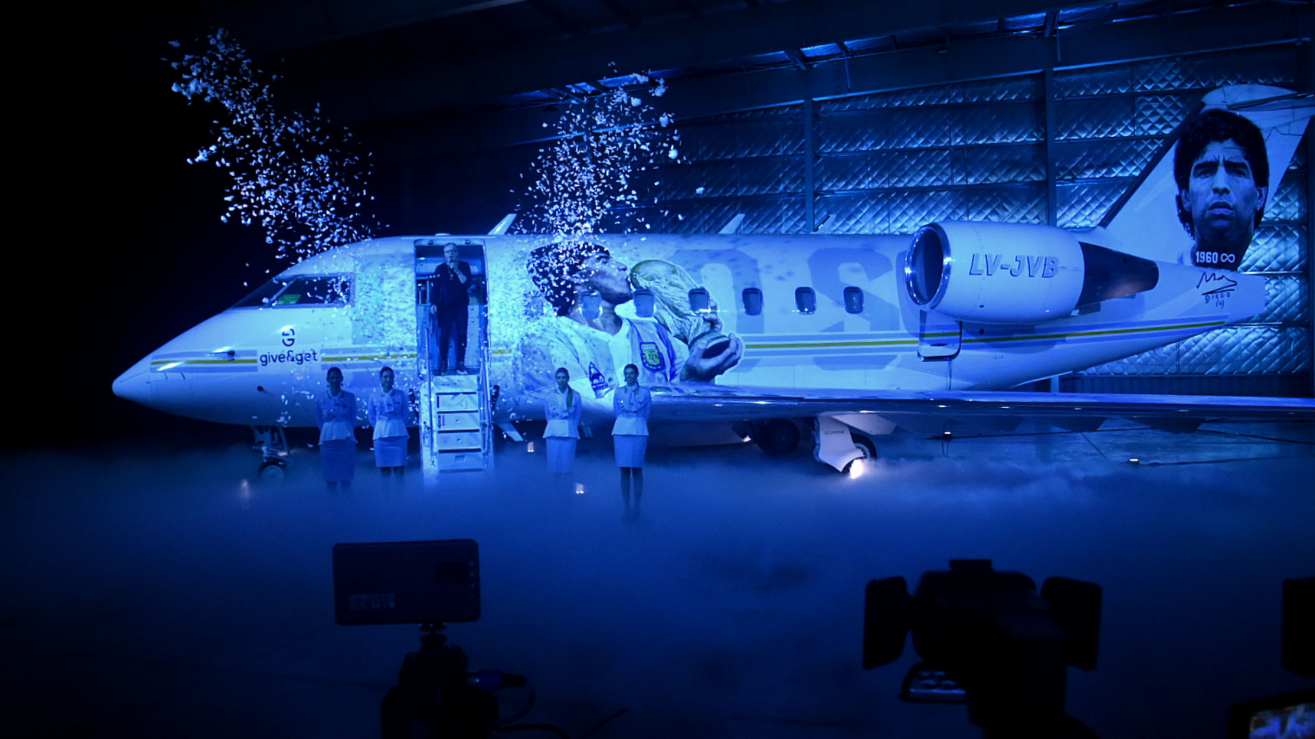 28 fotos de la presentación del Tango D10S, el avión en homenaje a Diego Maradona que irá a Qatar 2022