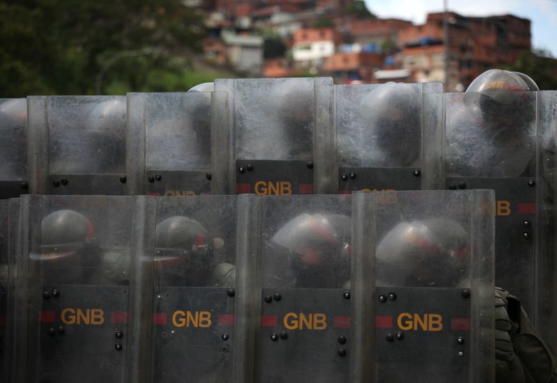 Miembros de la Guardia Nacional Bolivariana, durante un ejercicio militar en Caracas, Venezuela (REUTERS/Fausto Torrealba)