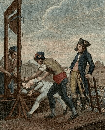 La Revolución Francesa hizo rodar muchas cabezas en la guillotina