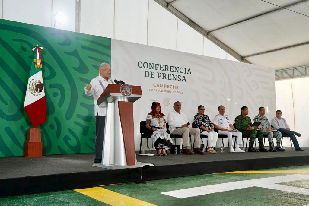 López Obrador anunció que los aeropuertos de Chetumal, Palenque y Campeche serán administrados por Olmeca-Maya-Mexica (Foto: Presidencia)