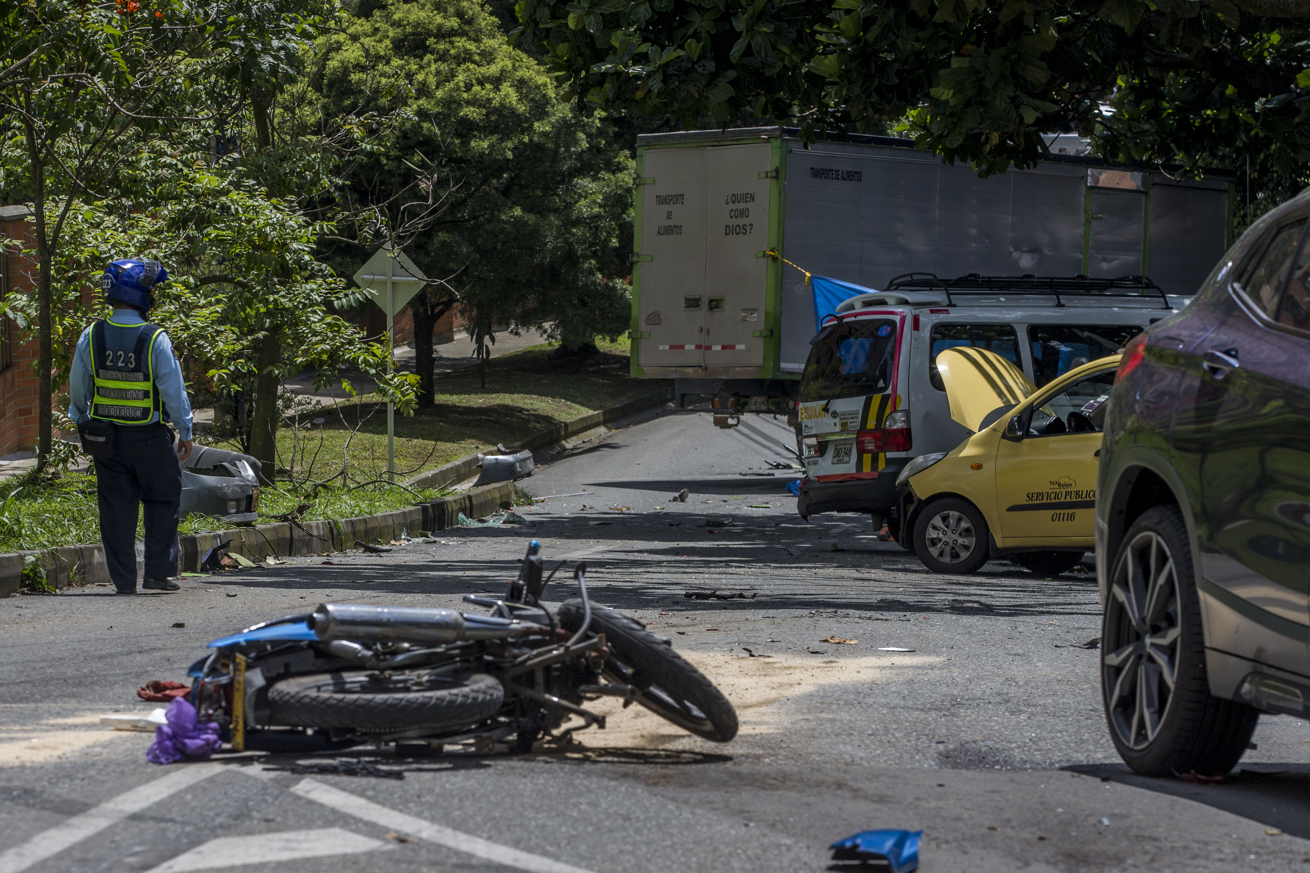 En la imagen, el registro de un accidente vehicular con motocicleta / (Colprensa/El Colombiano/Santiago Mesa).