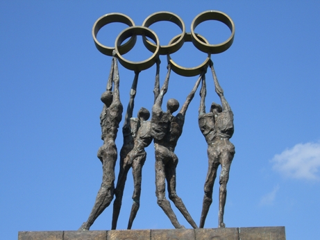 Monday Memo: IOC Commissions, WADA vs Russia, Pan Am Strategies