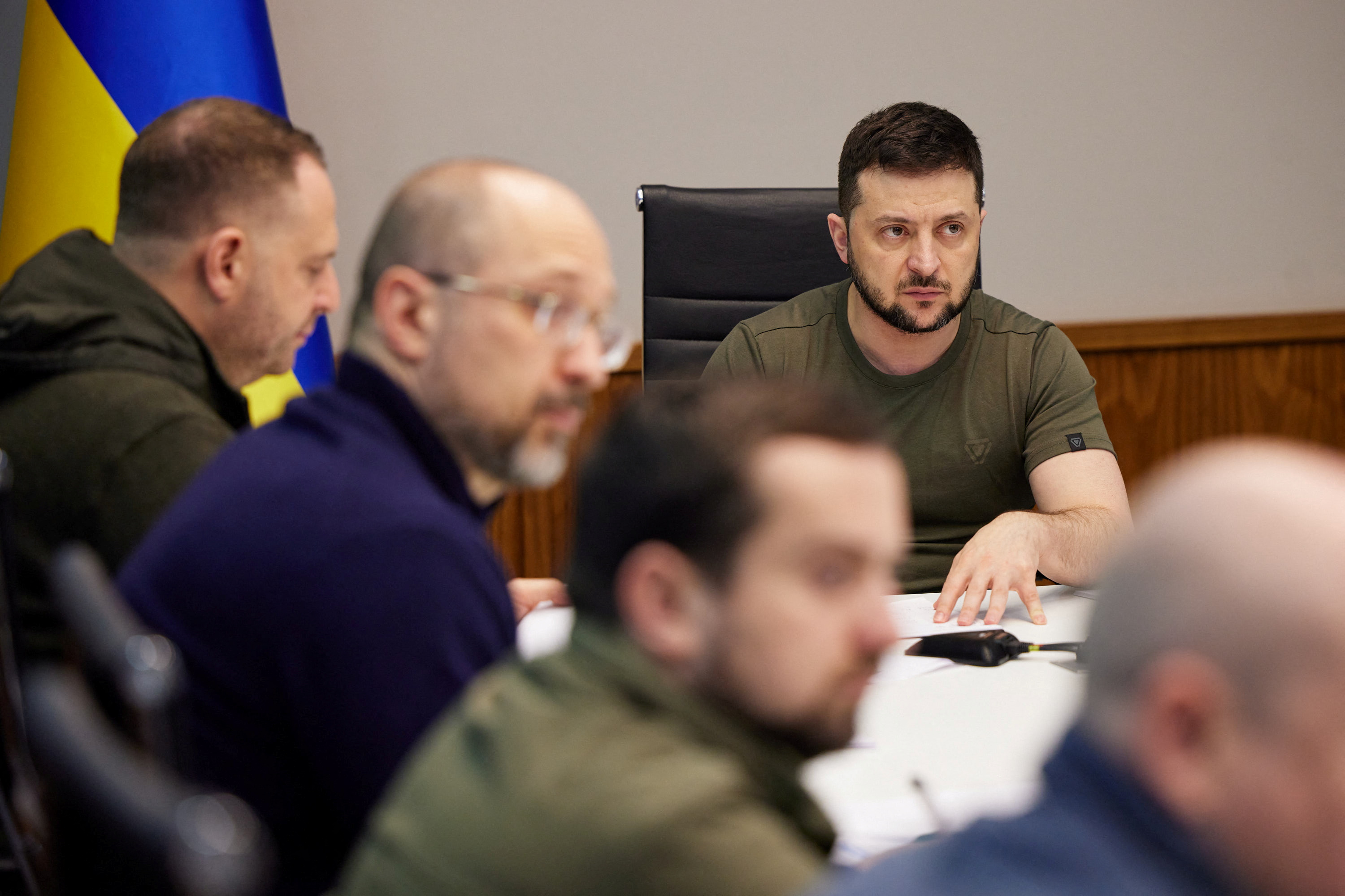 President Volodymyr Zhelensky during a meeting with members of his government during Russia's invasion of Ukraine (Guide to the Ukrainian Presidential Press Service / REUTERS)