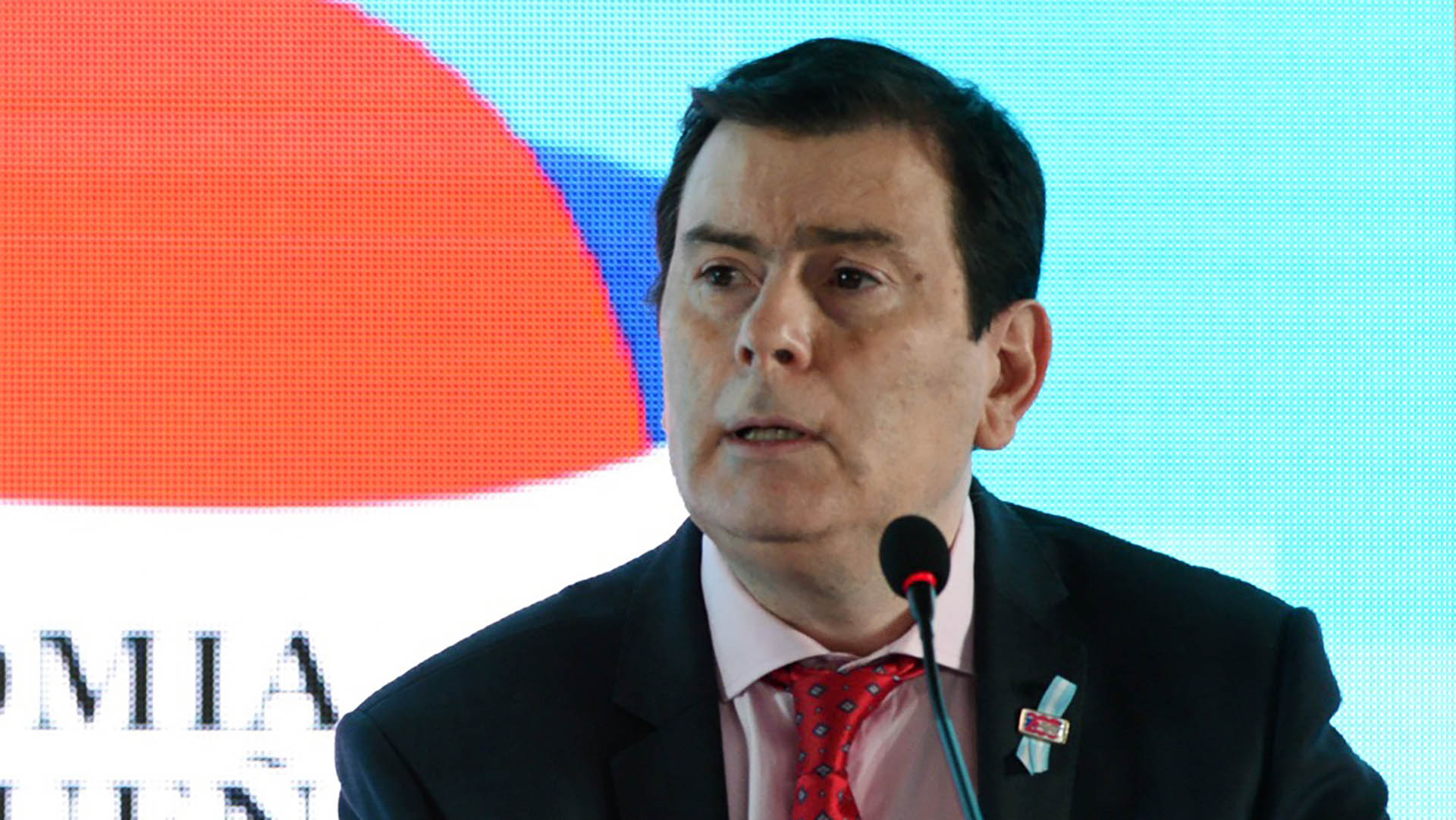 El gobernador de Santiago del Estero tuvo que suspender su agenda de trabajo debido a un repentino malestar