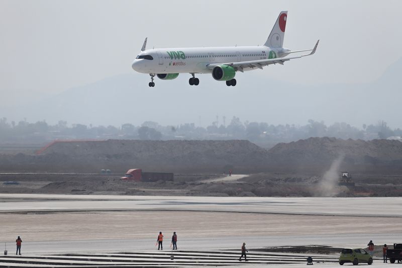 La SICT negó que se hayan incrementado los incidentes aéreos en el valle de México (Foto: Reuters)