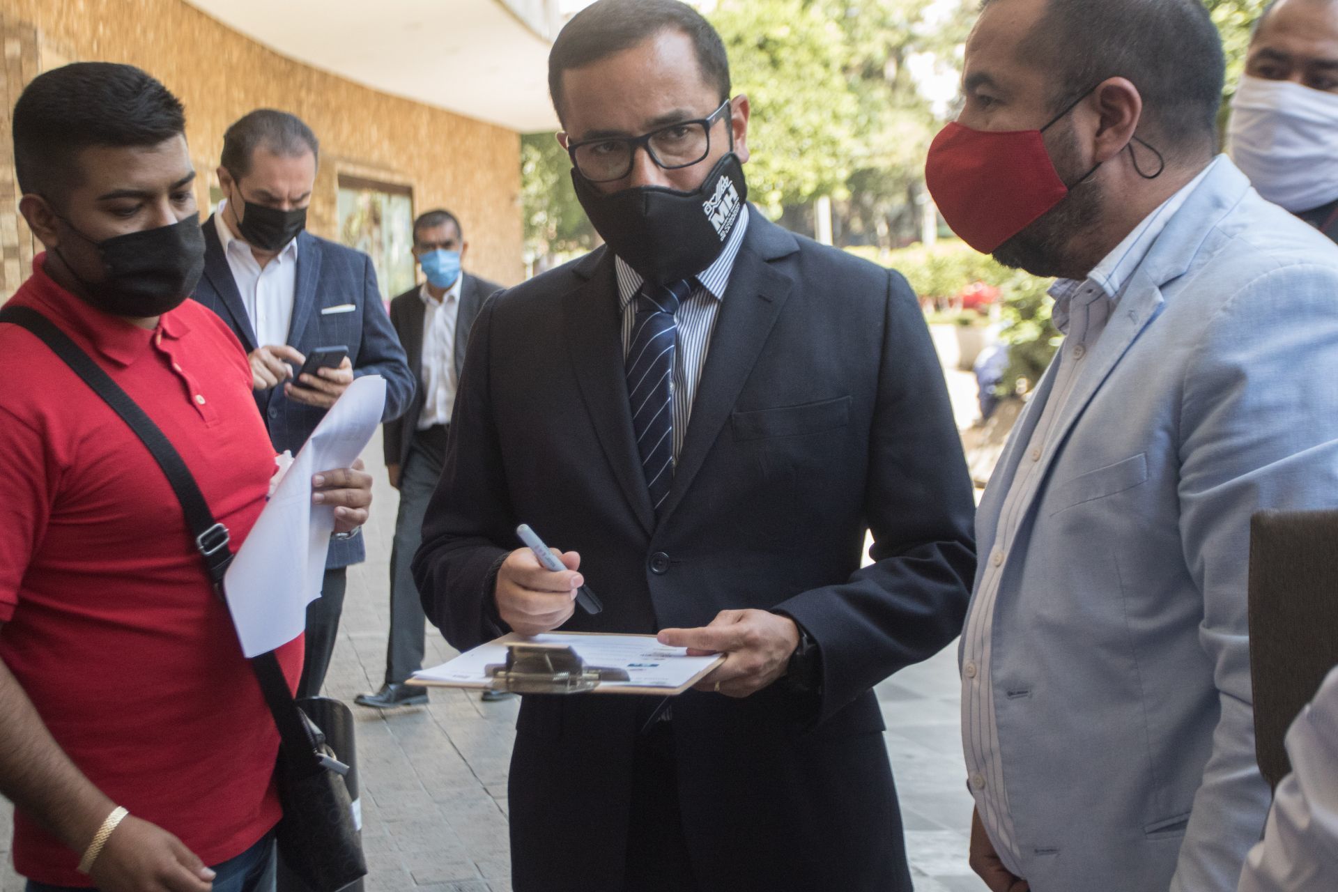 Ciudad de México. 9 de febrero de 2021. . Victor Hugo Romo, Alcalde de Miguel Hidalgo, acudió a realizar una verificación de medidas sanitarias en una conocida tienda departamental de la Colonia Polanco.