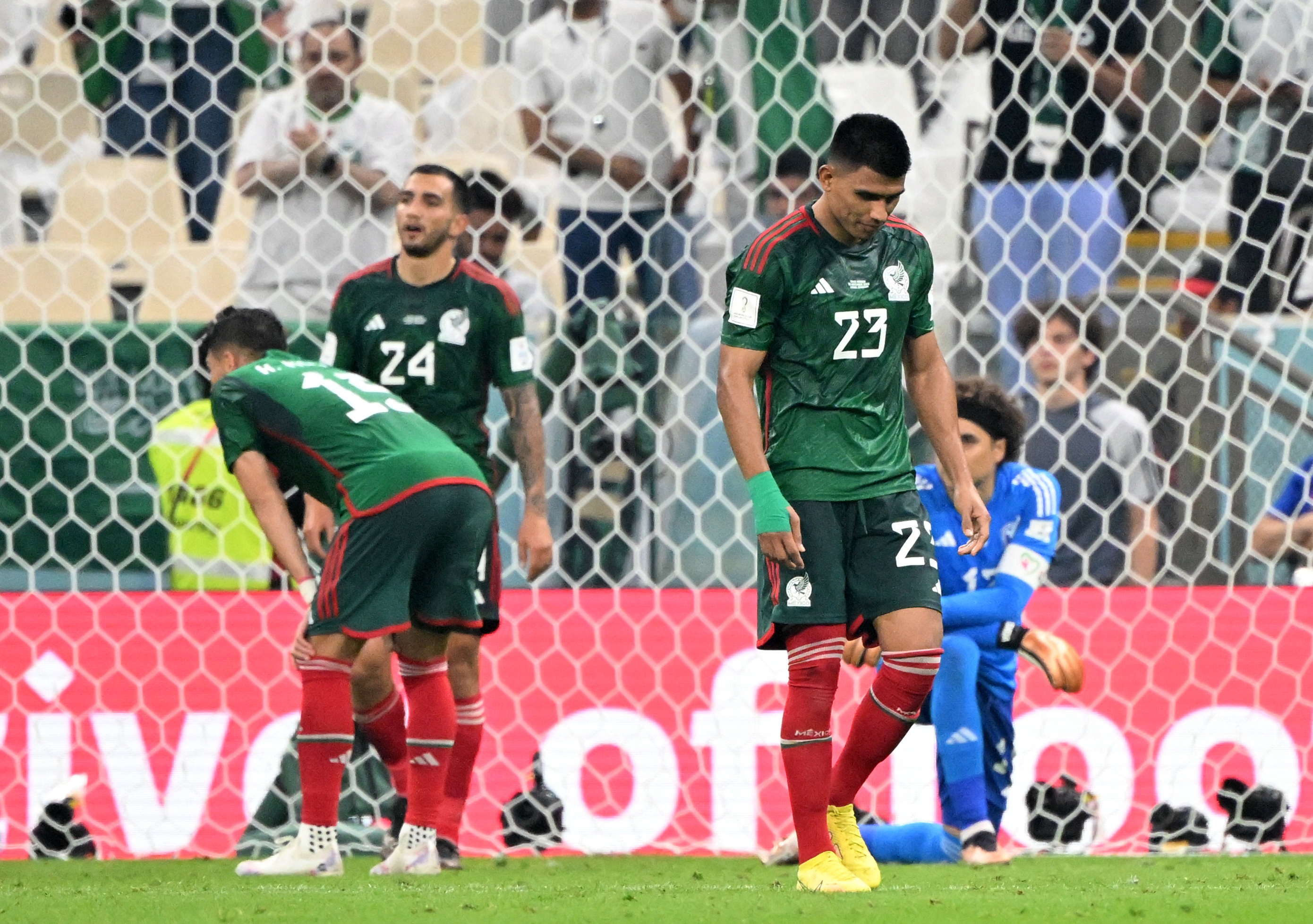 Memo Ochoa no impidió el gol de Arabia y así acabó el partido (REUTERS/Alberto Lingria)