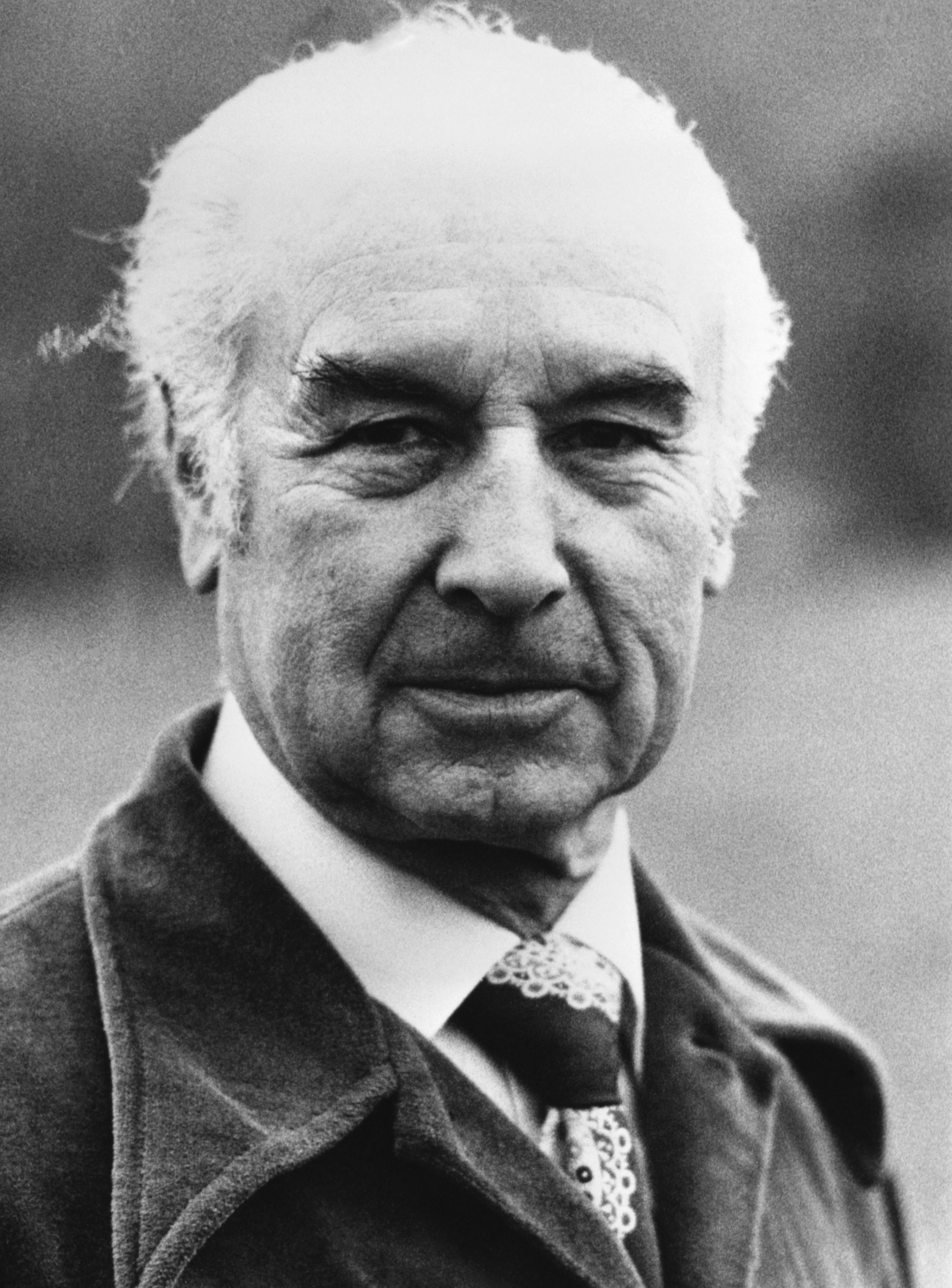 Albert Hofmann murió hace 15 años en Basilea. Tenía 102 años (Photo by Hulton-Deutsch/Hulton-Deutsch Collection/Corbis via Getty Images)