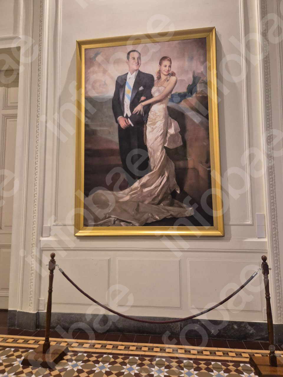 El Gobierno retir&oacute; un cuadro de Per&oacute;n y Evita de Casa Rosada y eval&uacute;a alternativas