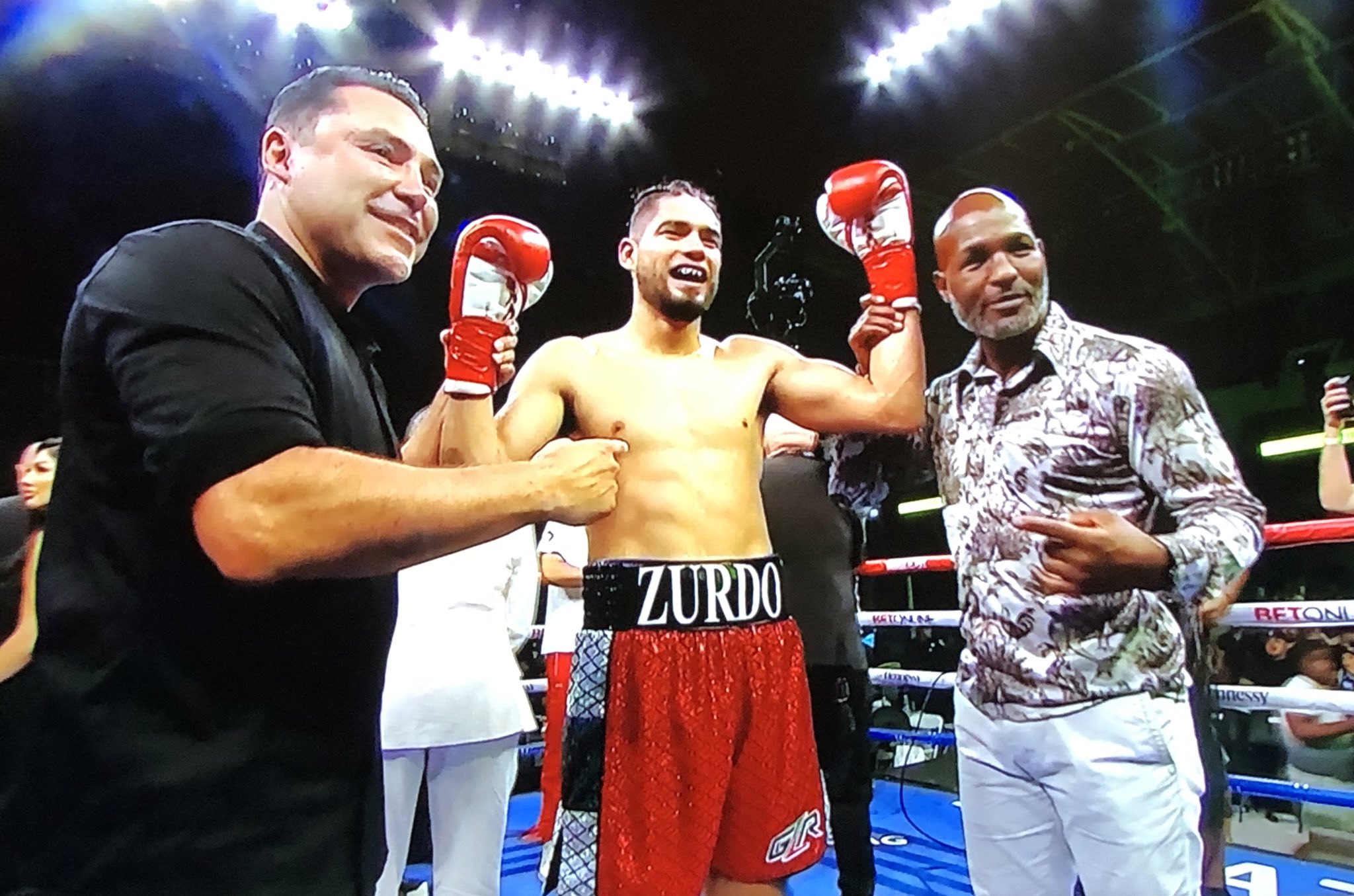 El Zurdo Ramírez mantiene un récord invicto de 44 peleas (Foto: Twitter/@camilo_zamora)