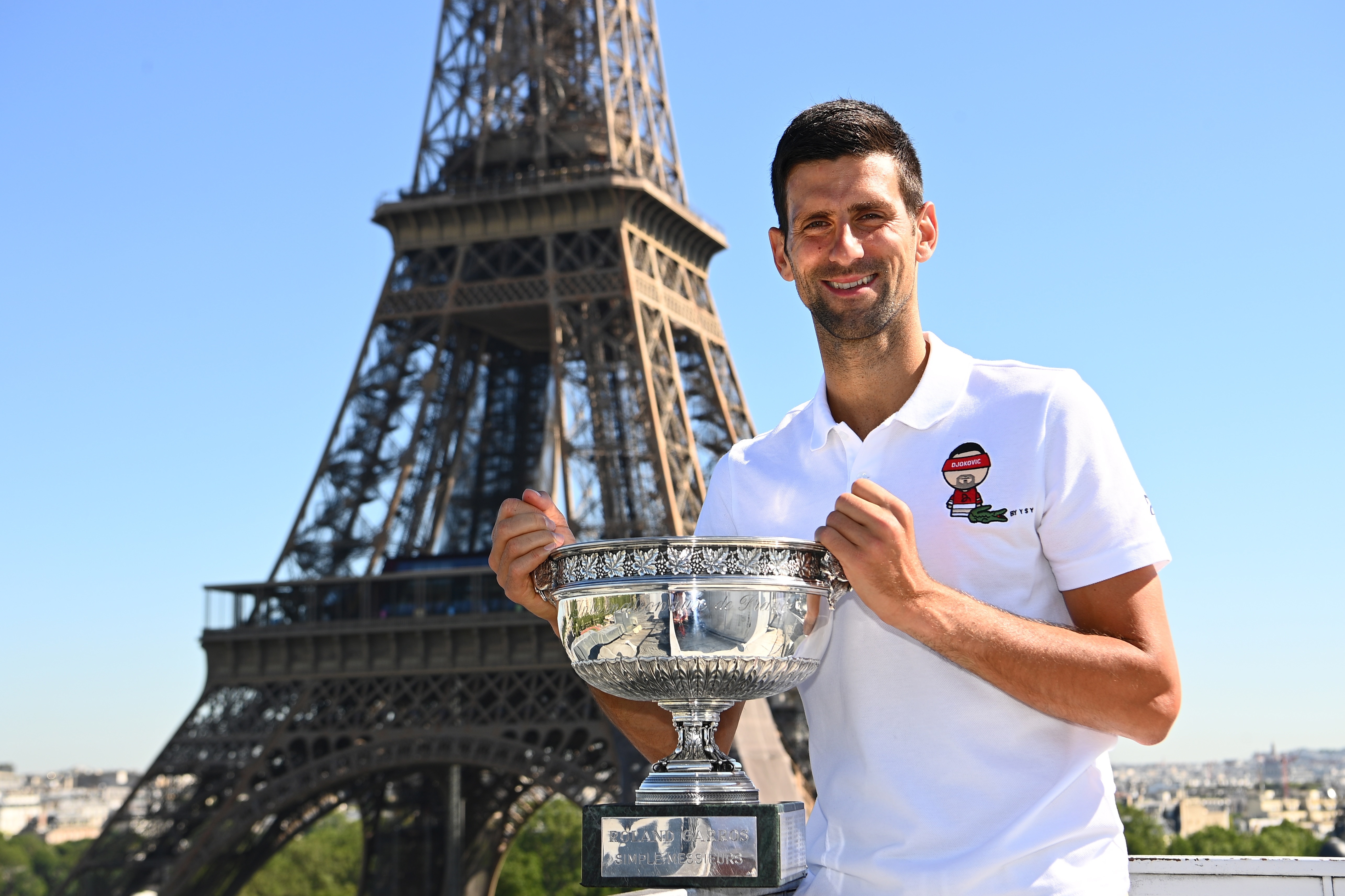 Novak Djokovic after winning one of his Roland Garros titles / EFE/EPA/CHRISTOPHE ARCHAMBAULT / POOL
