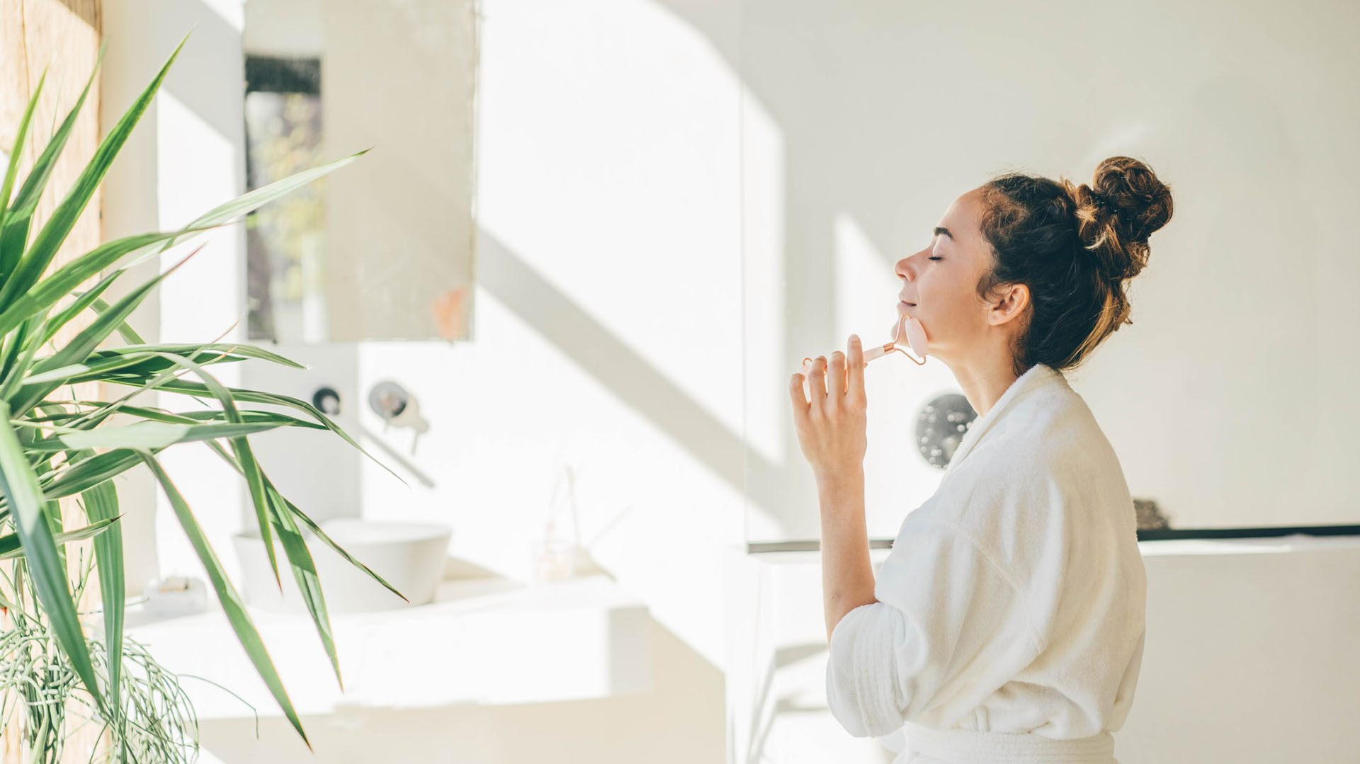 El yoga facial es sin dudas un ejercicio fundamental y que complementa la rutina facial diaria (Getty)