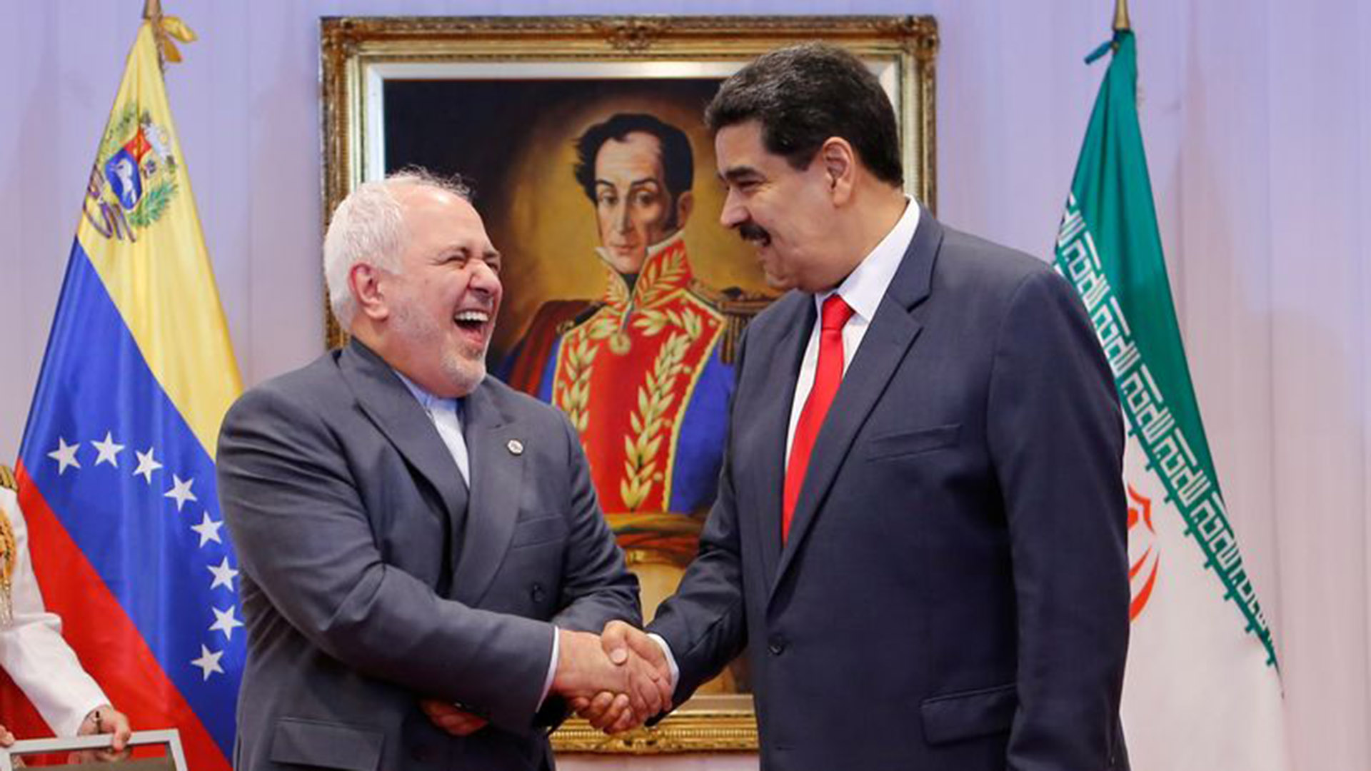 Nicolás Maduroy el ex ministro de Relaciones Exteriores de Irán, Mohammad Javad Zarif, en un encuentro en Caracas (Reuters)