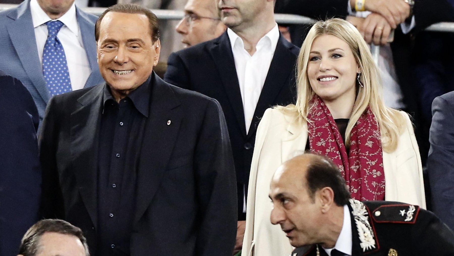 Silvio Berlusconi y su hija Barbara durante un partido de fútbol
