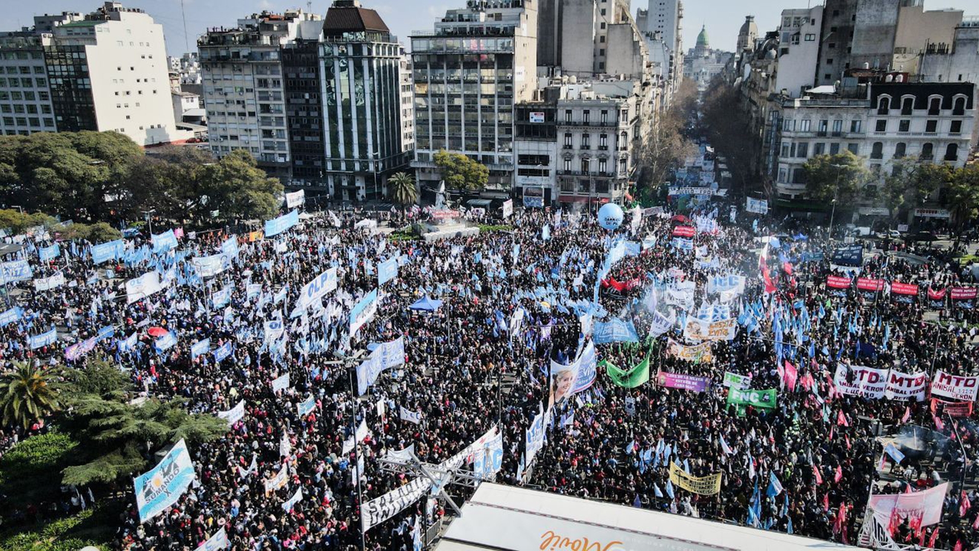 Un mensaje para el próximo gobierno: los movimientos sociales oficialistas organizan una “gran marcha contra el FMI”