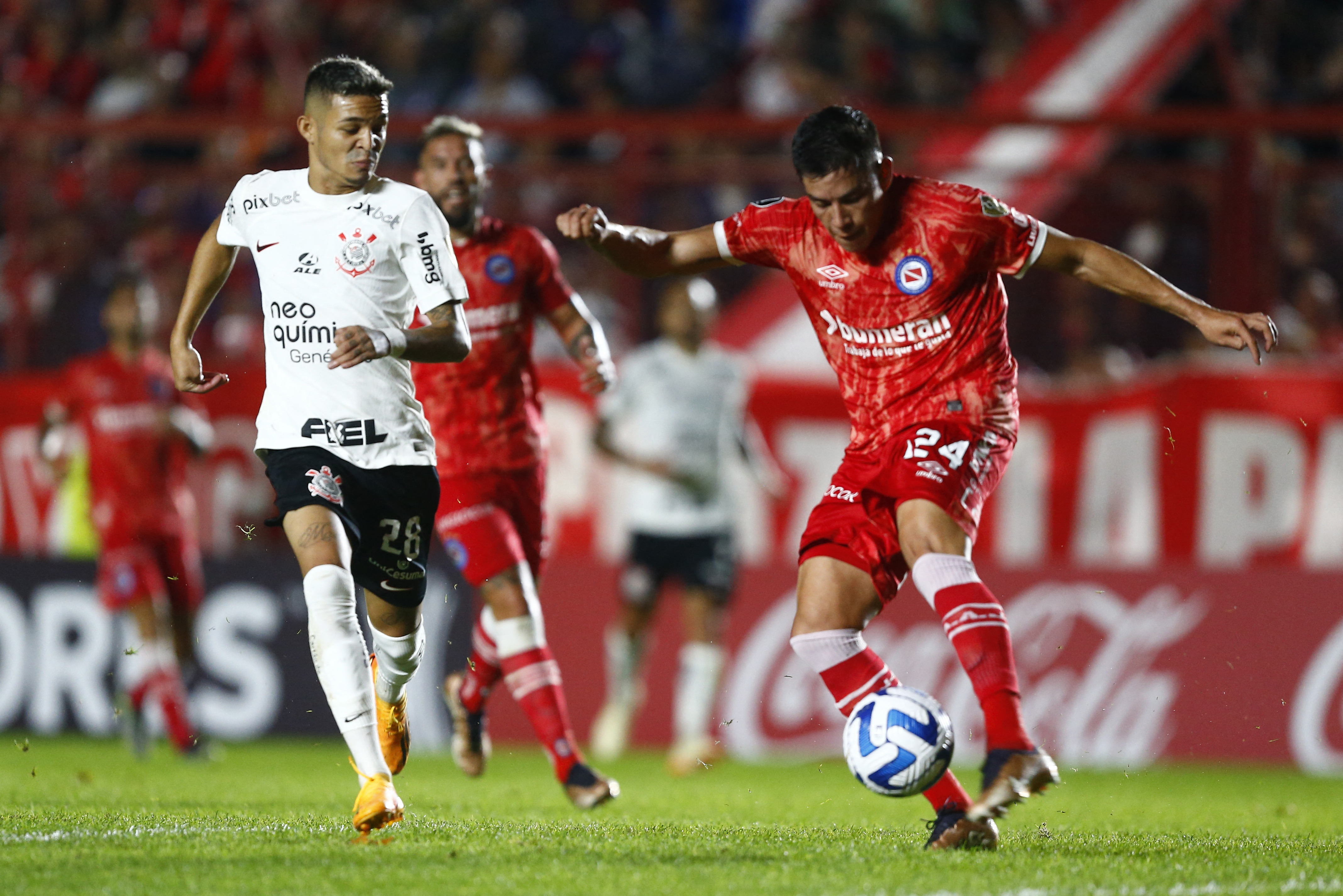 Сентраль кордоба сде велес. Депортиво Перейра - Атлетико Джуниор. Flamengo x Corinthians Final 2022.