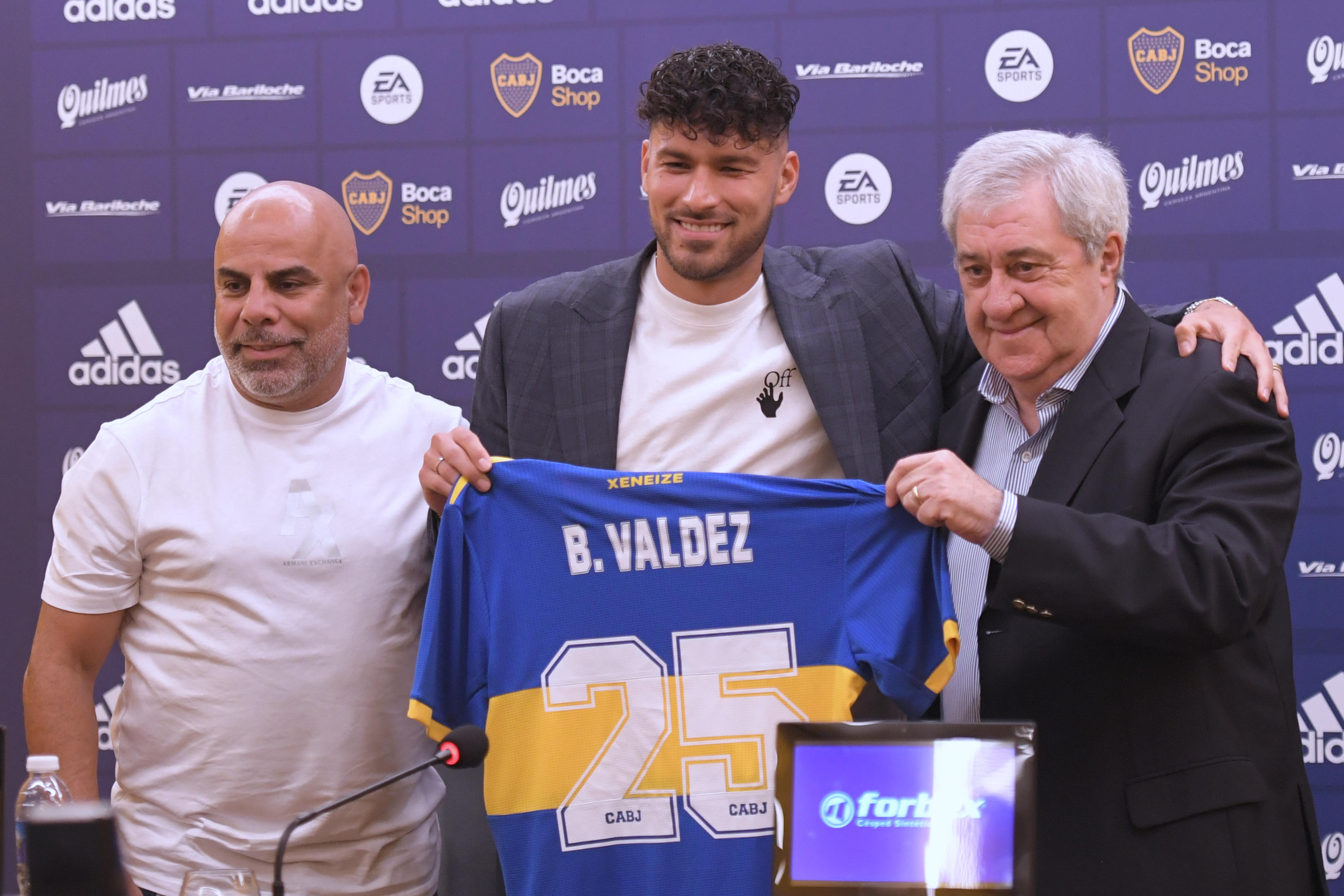 Bruno Valdez es la apuesta de Boca en defensa. Además, el Xeneize recuperó a Ezequiel Fernández (Télam)