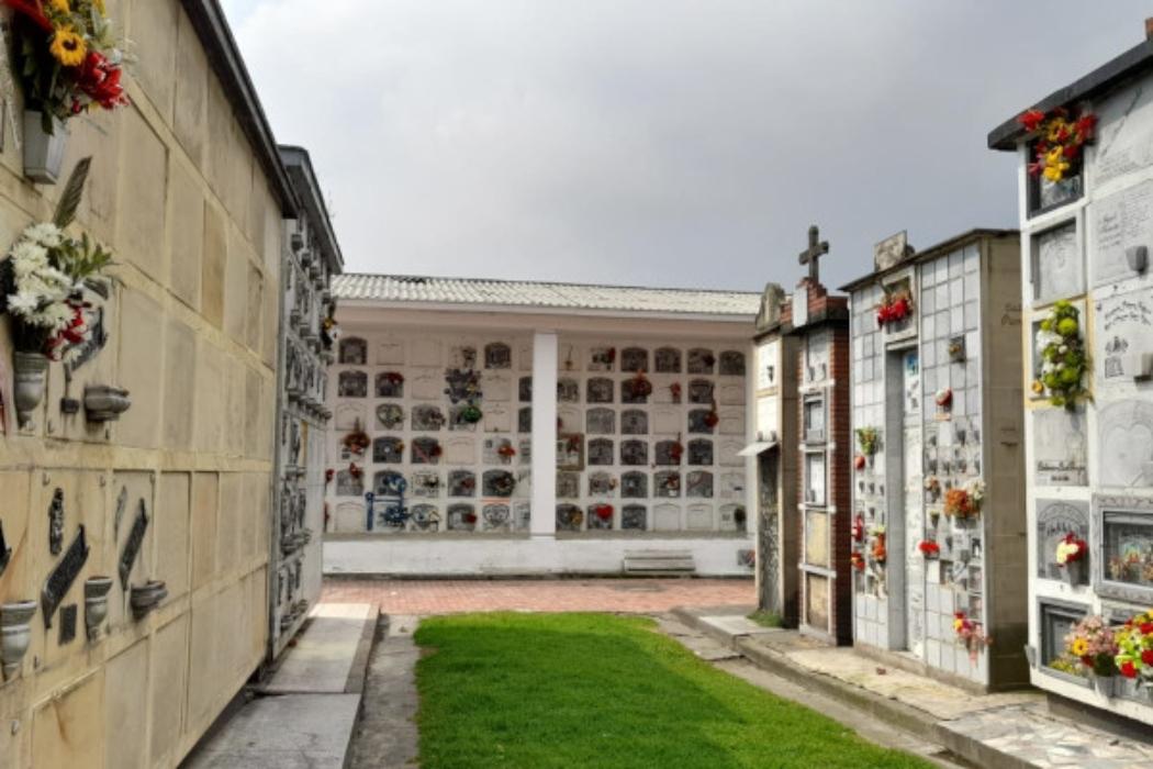 Escándalo cementerios en Bogotá: Personería suspendió a subdirectora de servicios funerarios de la UAESP