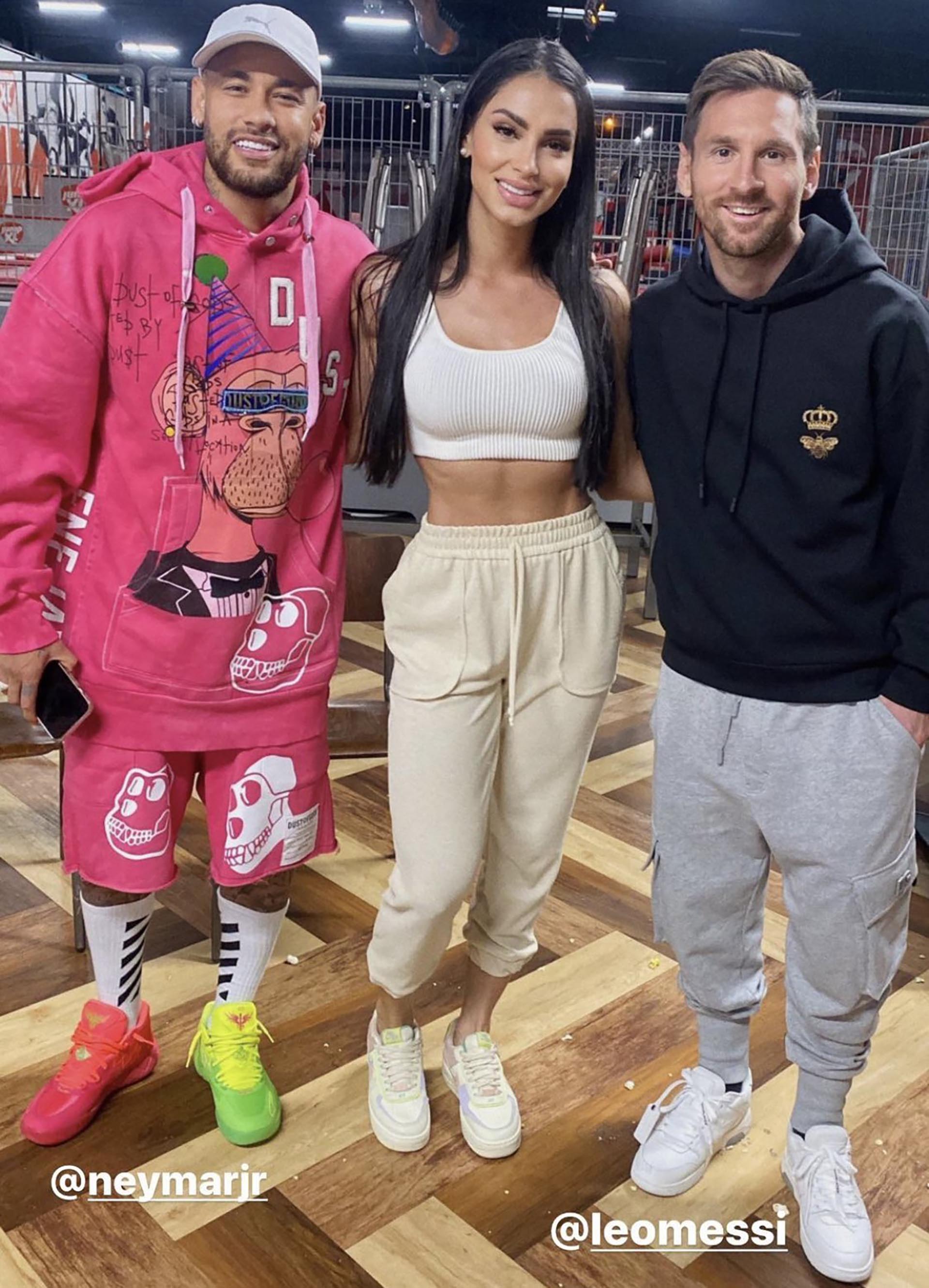 Neymar's striking outfit that revolutionized social media in a photo with  Lionel Messi - Infobae
