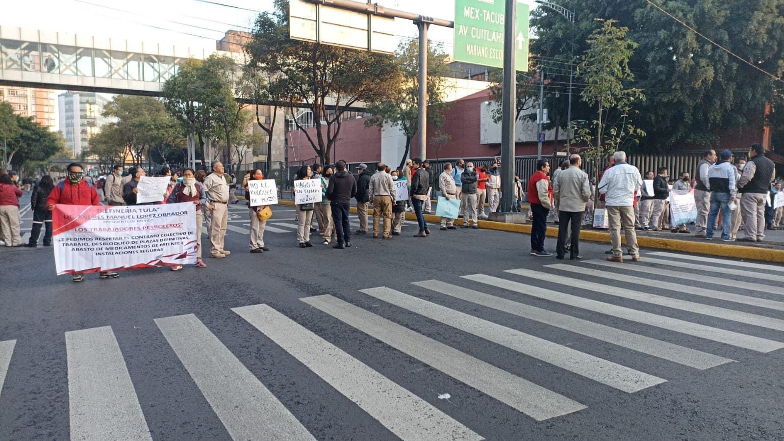Trabajadores de Pemex protestan por incumplimiento de contrato; bloquearon Av. Marina Nacional en CDMX 