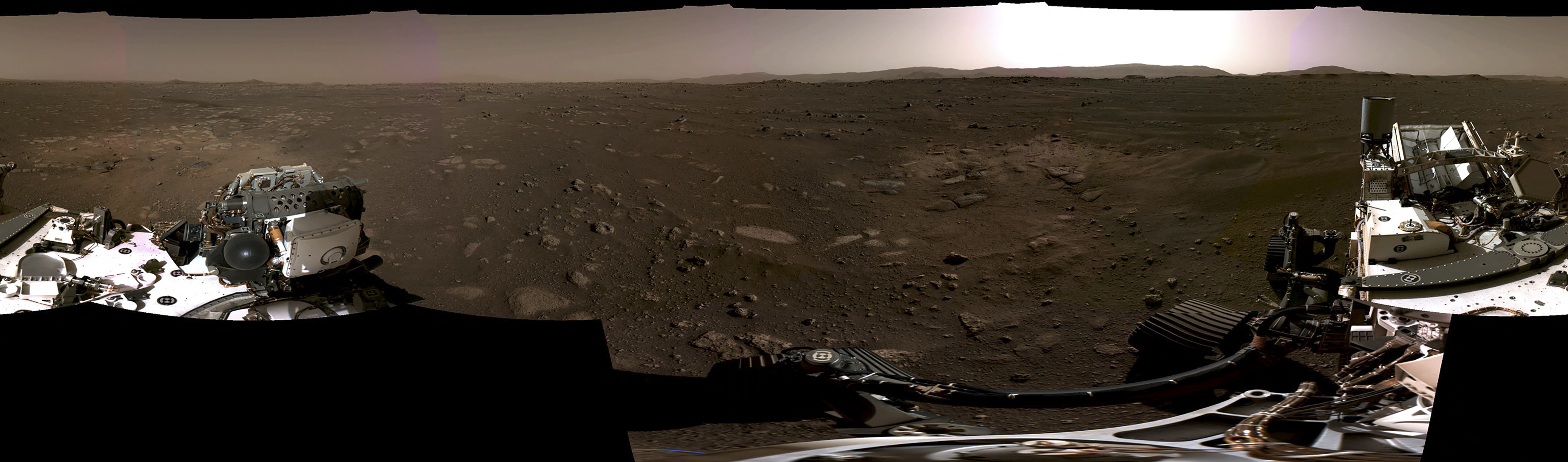 Panorámica de Marte desde el cráter Jézero, del rover Perseverance  -NASA 