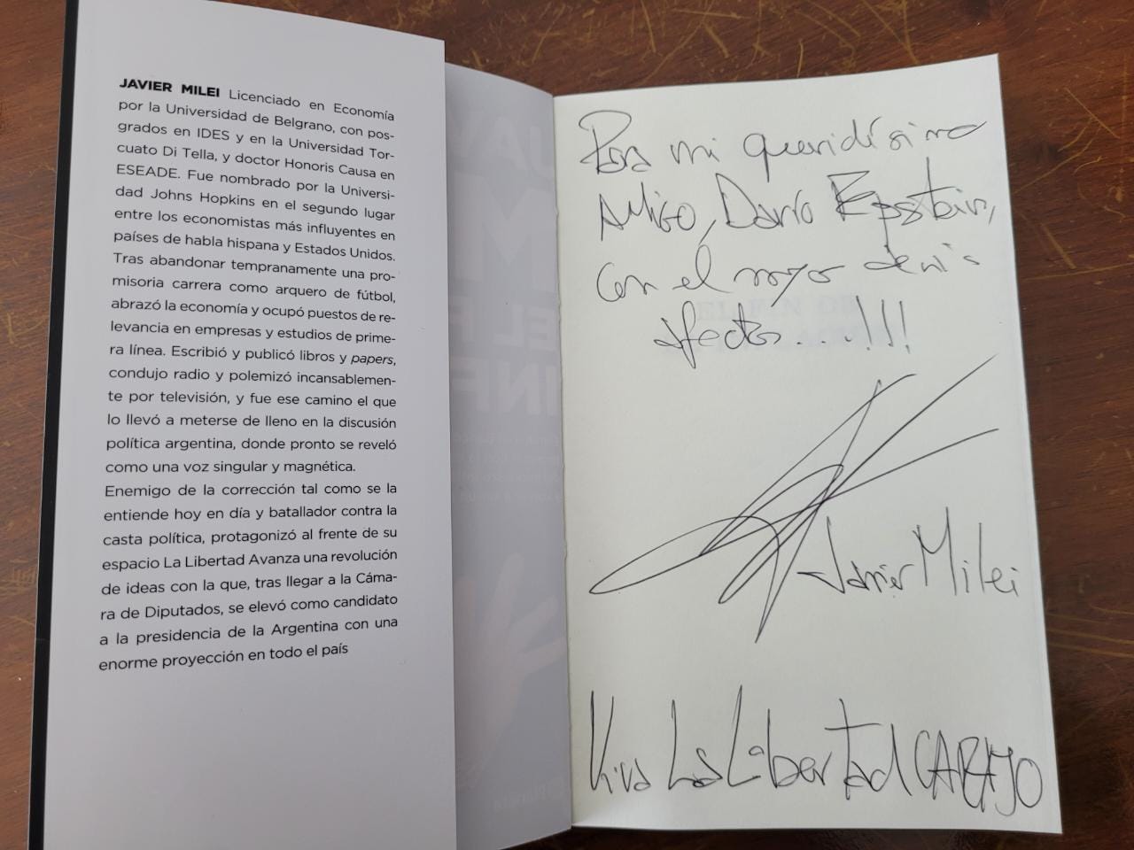 Javier Milei le regaló a Epstein una copia firmada de su último libro 