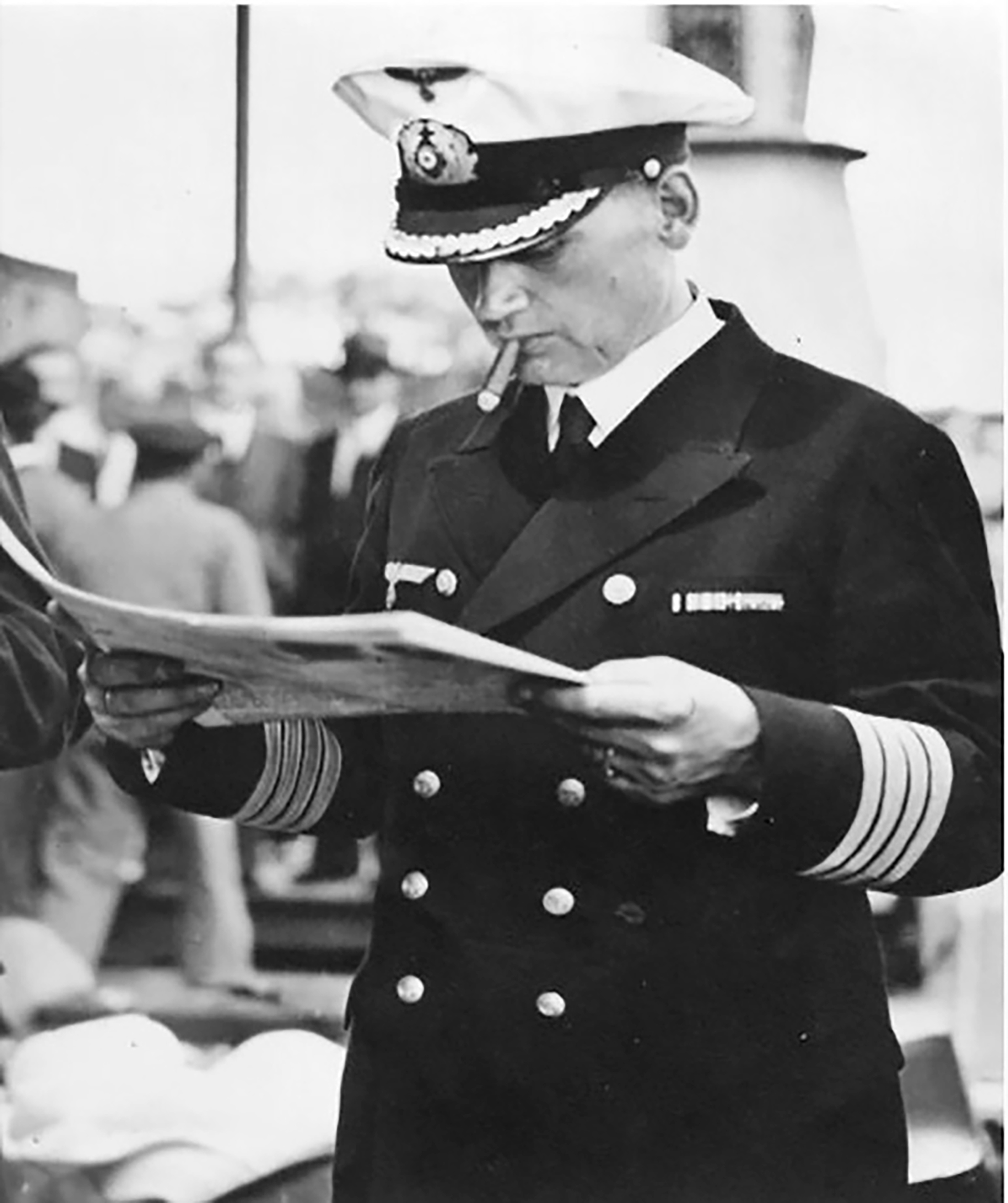 El capitán del Graf Spee, Hans Langsdorff, en Buenos Aires