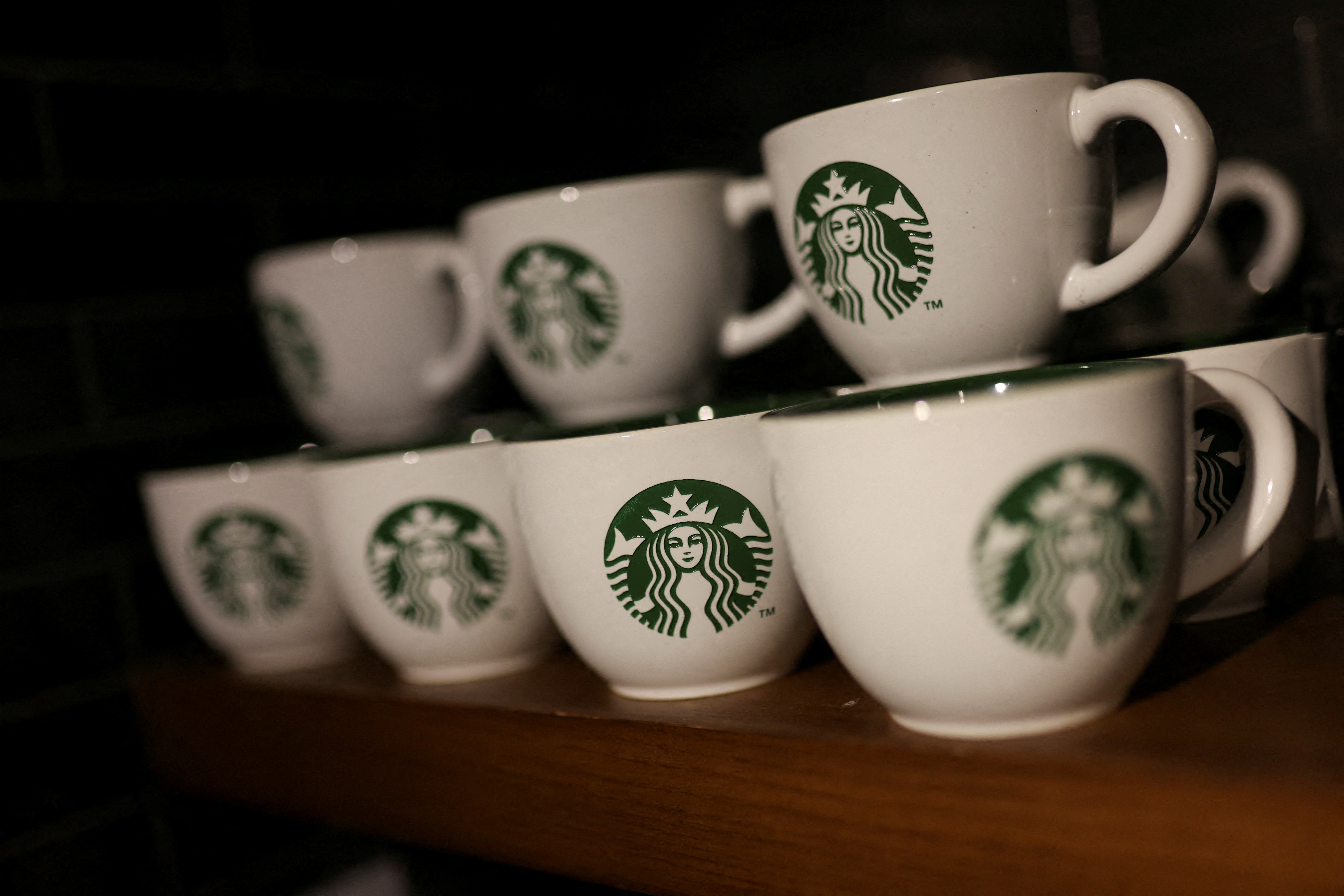 Tras la pandemia, vuelven los vasos reusables de Starbucks - Magazine  Reciclado