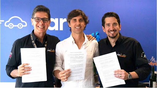 Fernández Barrios con los fundadores de Auto Avaliar