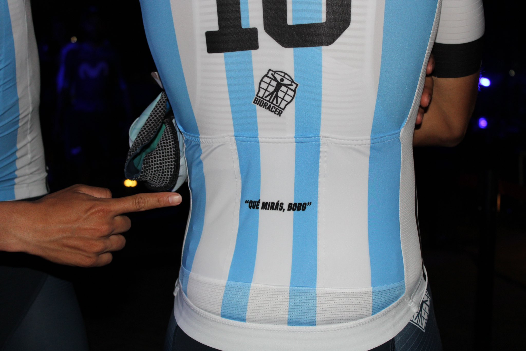 Team Medellín clothing in homage to the Argentine national team and Lionel Messi.  (Twitter / Team Medellin)