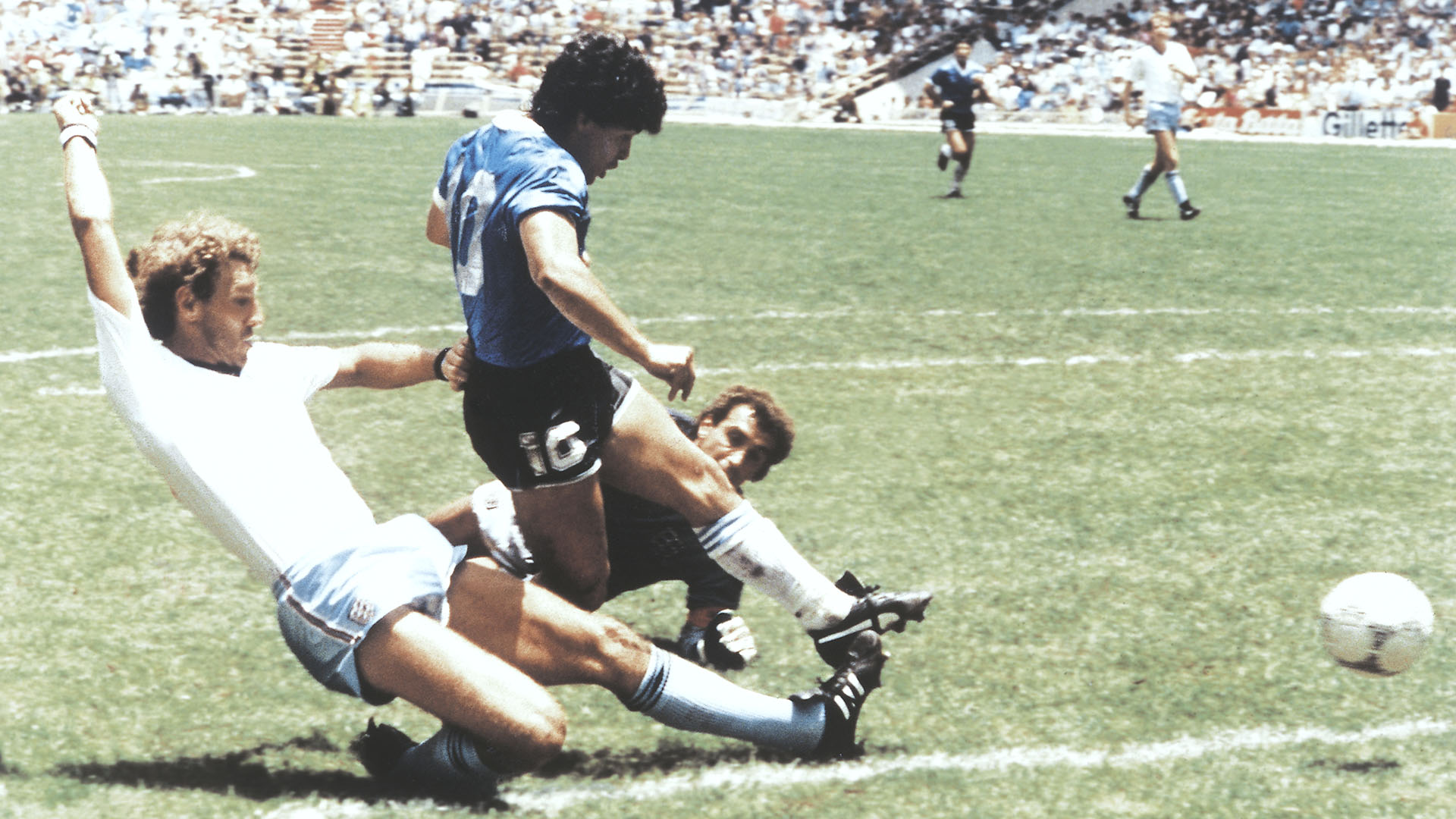 MEXICO CITY, MEXICO - JUNE 22: Diego Maradona of Argentina kicks the ball to score the second goal of his team during a 1986 FIFA World Cup Quarter Final match between Argentina and England at Azteca Stadium on June 22, 1986 in Mexico City, Mexico. (Photo by Archivo El Grafico/Getty Images)