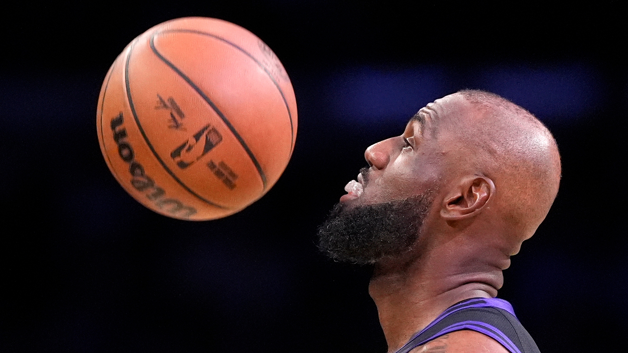La salud de Joel Embiid result&oacute; clave para que LeBron James eligiera Filadelfia