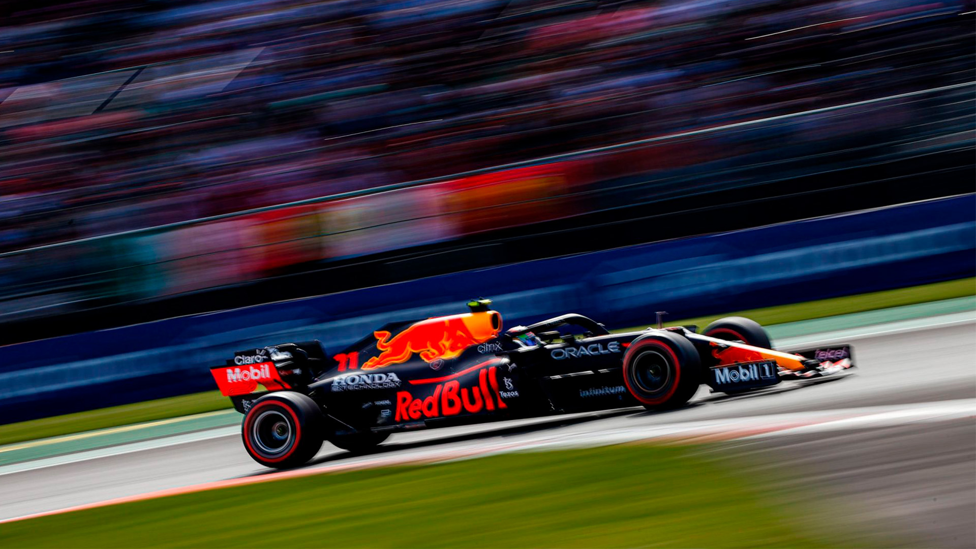 F1: Checo Pérez continúa remontada y acecha a Carlos Sainz por el cuarto lugar 