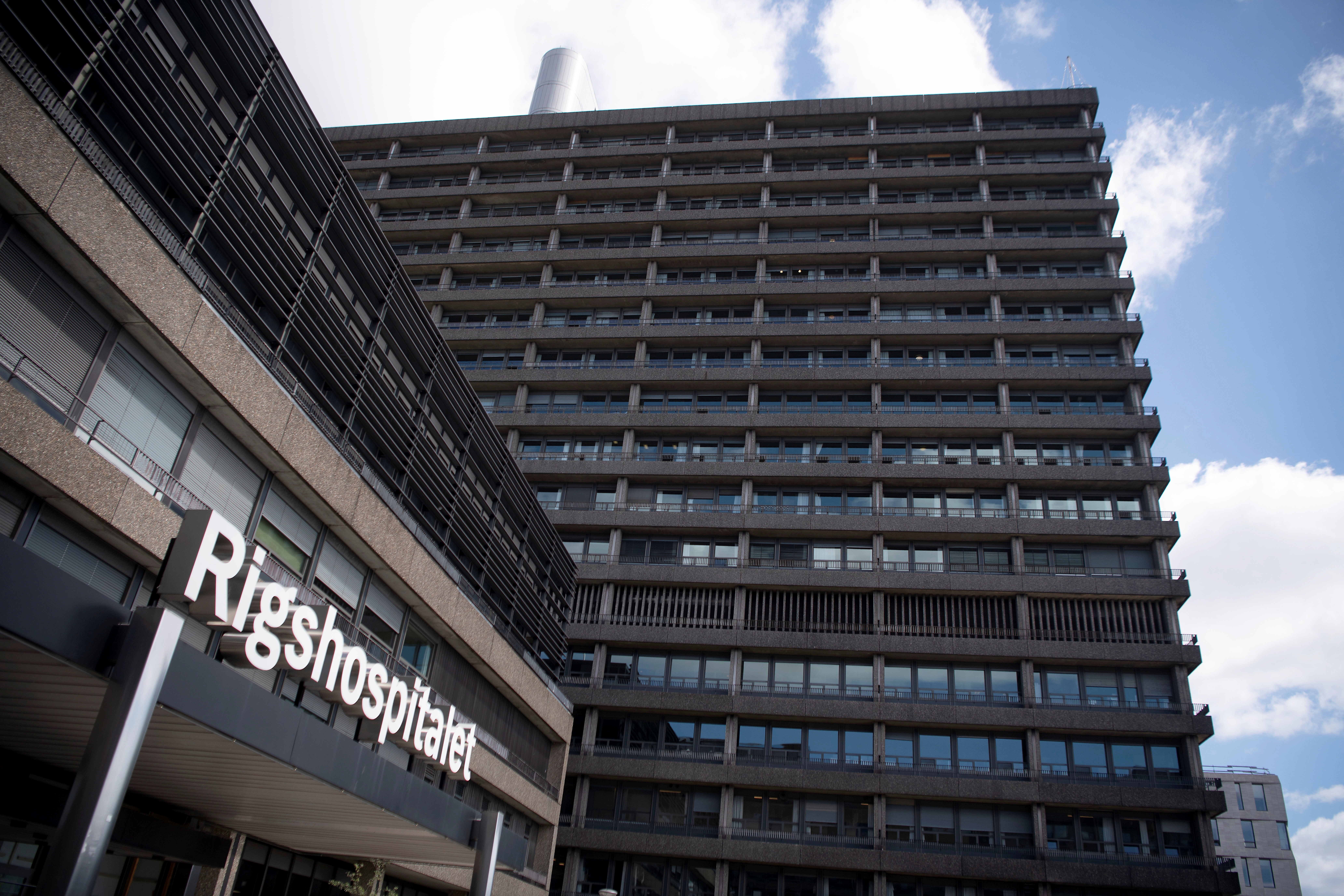 Imagen del hospital en el que permanece ingresado el futbolista danés Christian Eriksen. (Efe)
