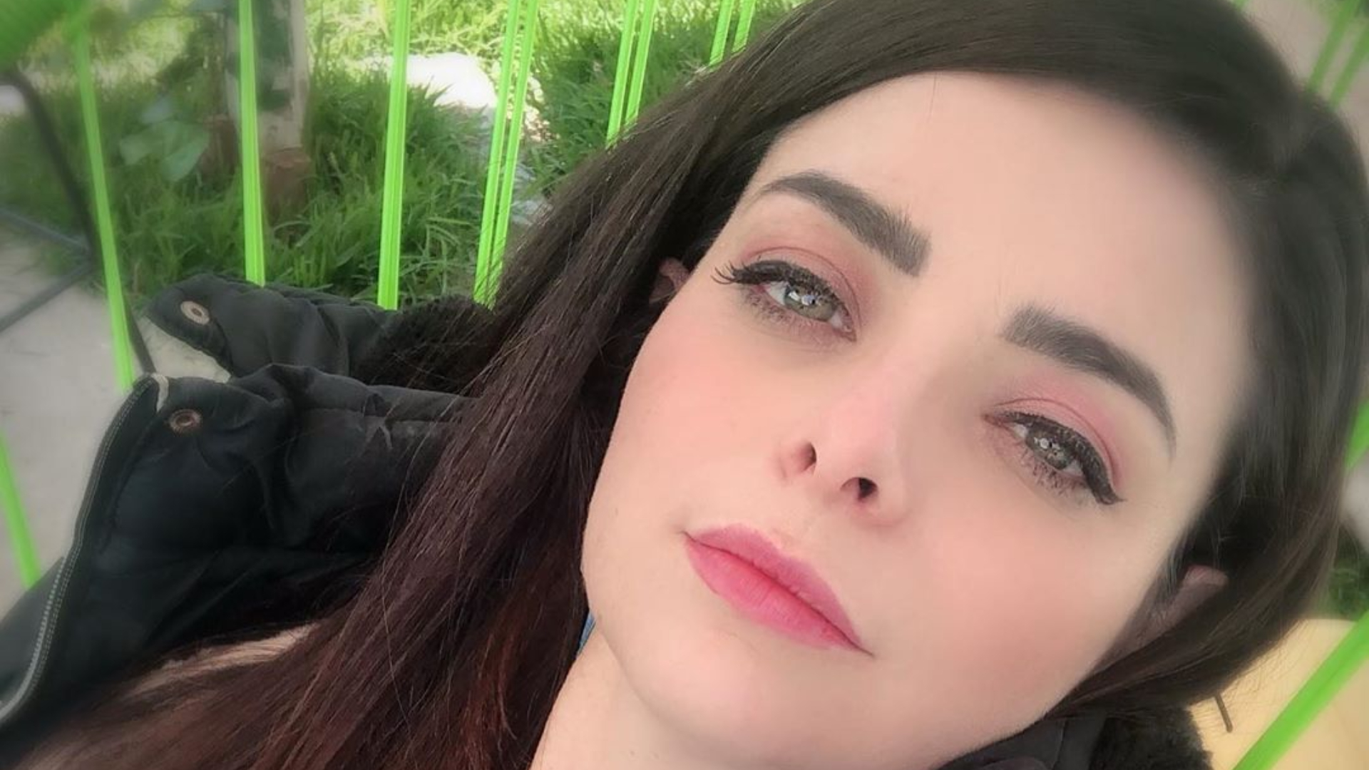 En tus brazos puedo desnudarme”: Violeta Isfel volvió a sacudir Instagram  con sugerentes imágenes - Infobae