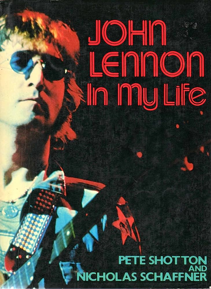 Pete Shotton aseguró en su libro "John Lennon In My Life" que John Lennon se dejó "acariciar" por Brian Epstein durante su viaje a Barcelona