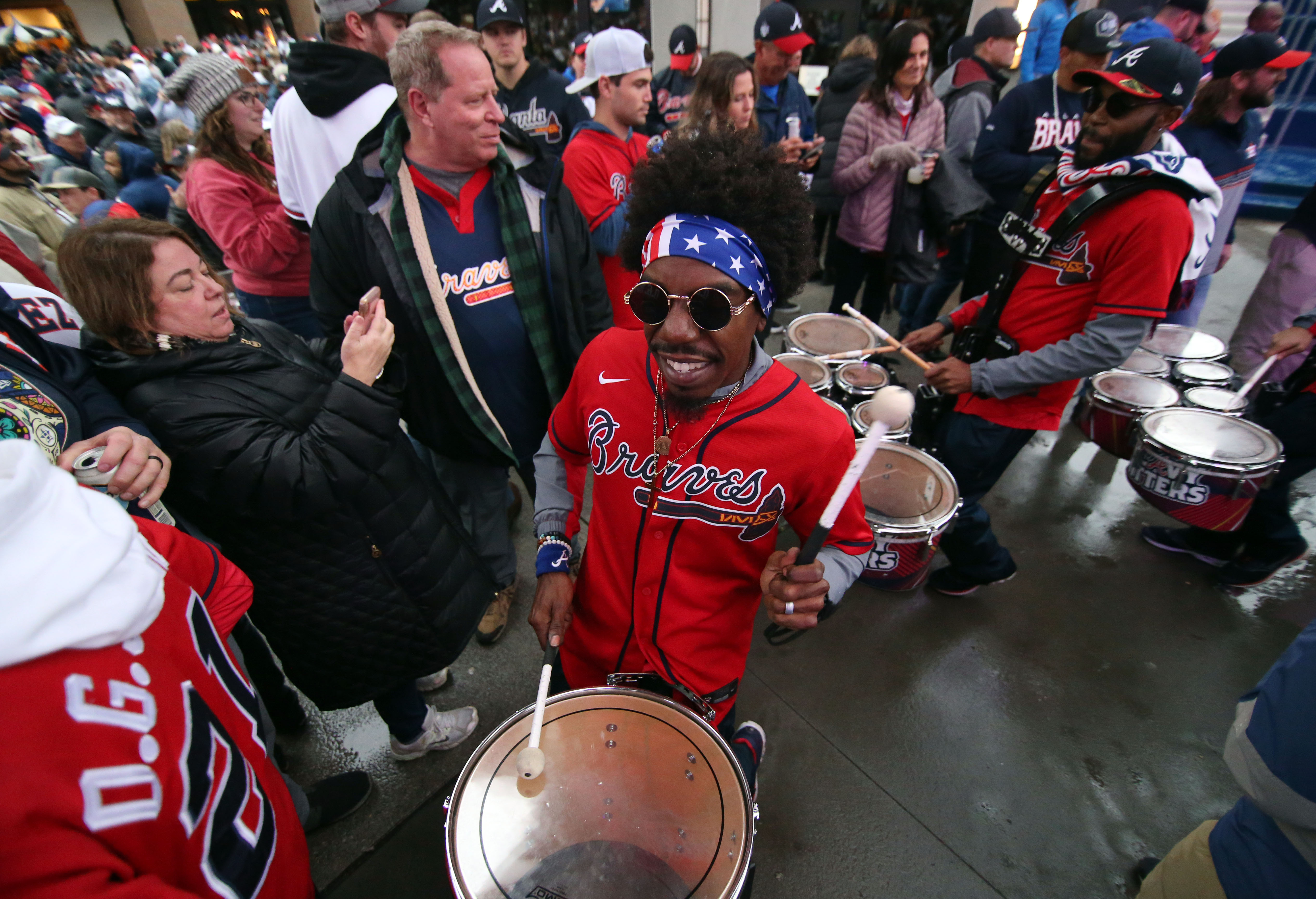 El béisbol revivió el ambiente olímpico de Atlanta con una Serie Mundial en  suspenso seguida por millones de telespectadores - Infobae