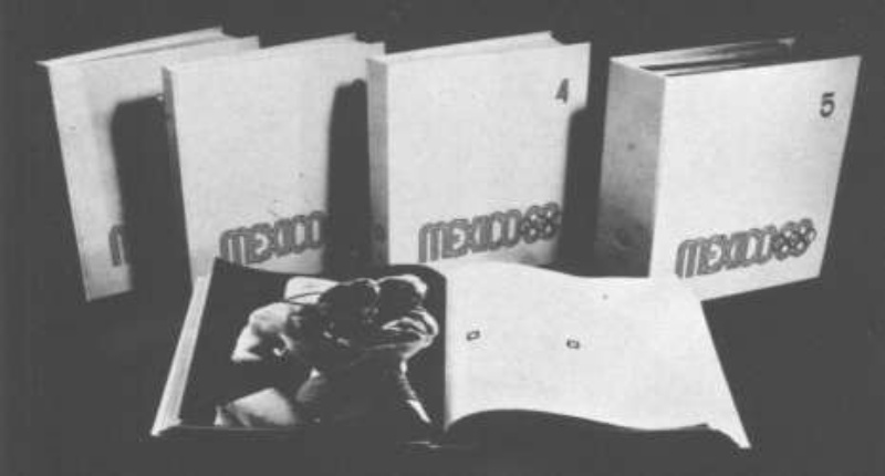Los cinco tomos de la propuesta de México para los Juegos Olímpicos de 1968 (Museo Olímpico)
